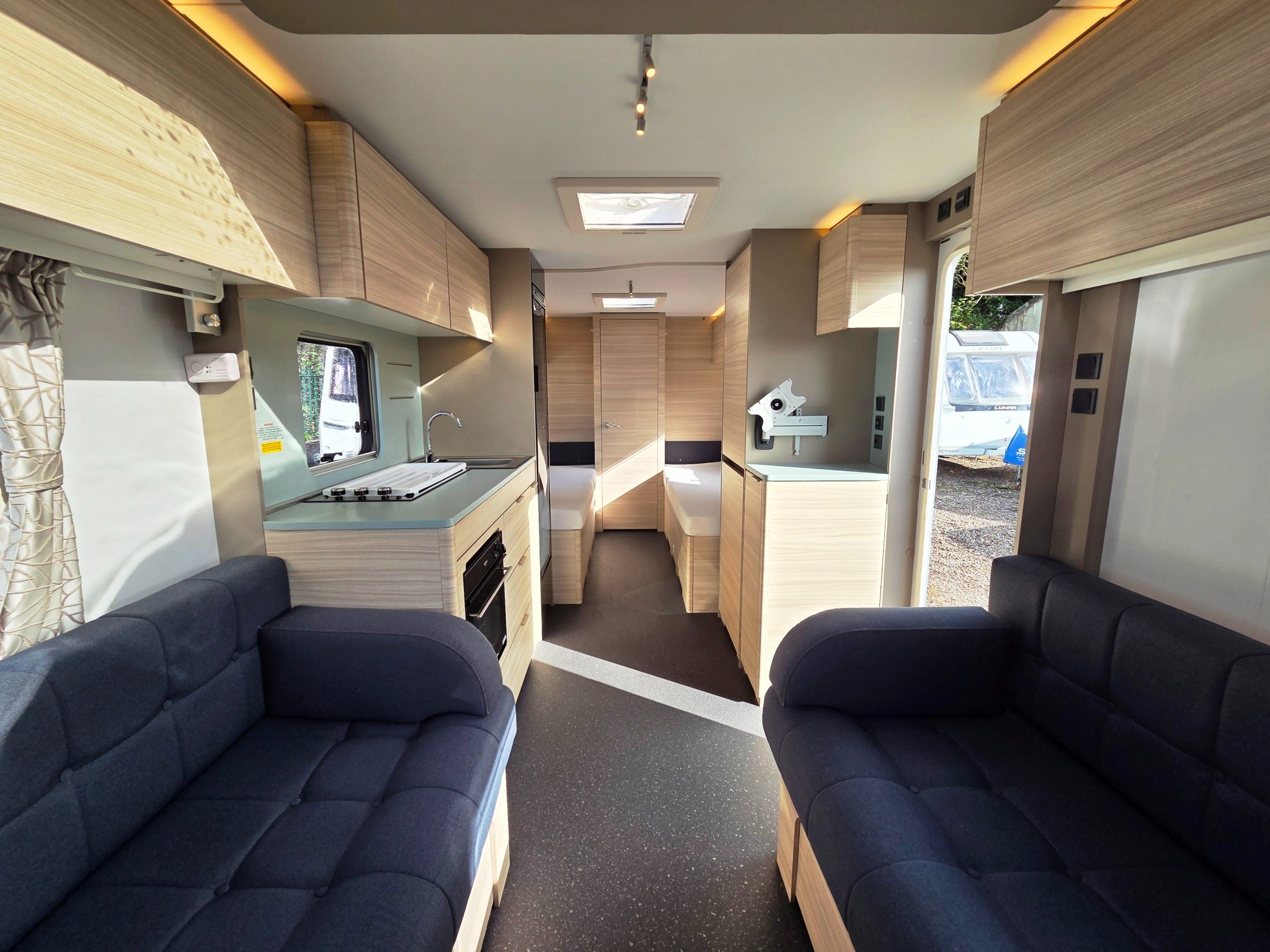 2022 Adria Altea 612 DL Tyne