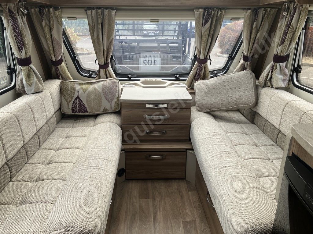 2017 Swift EXPRESSION 584