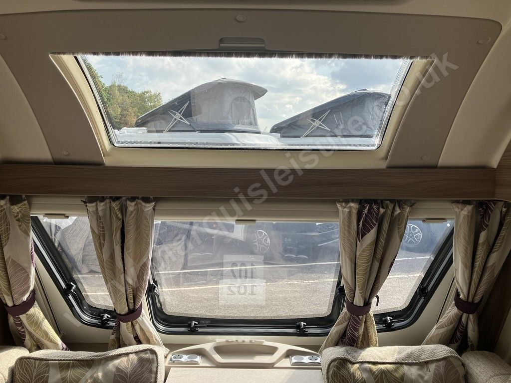 2017 Swift EXPRESSION 584