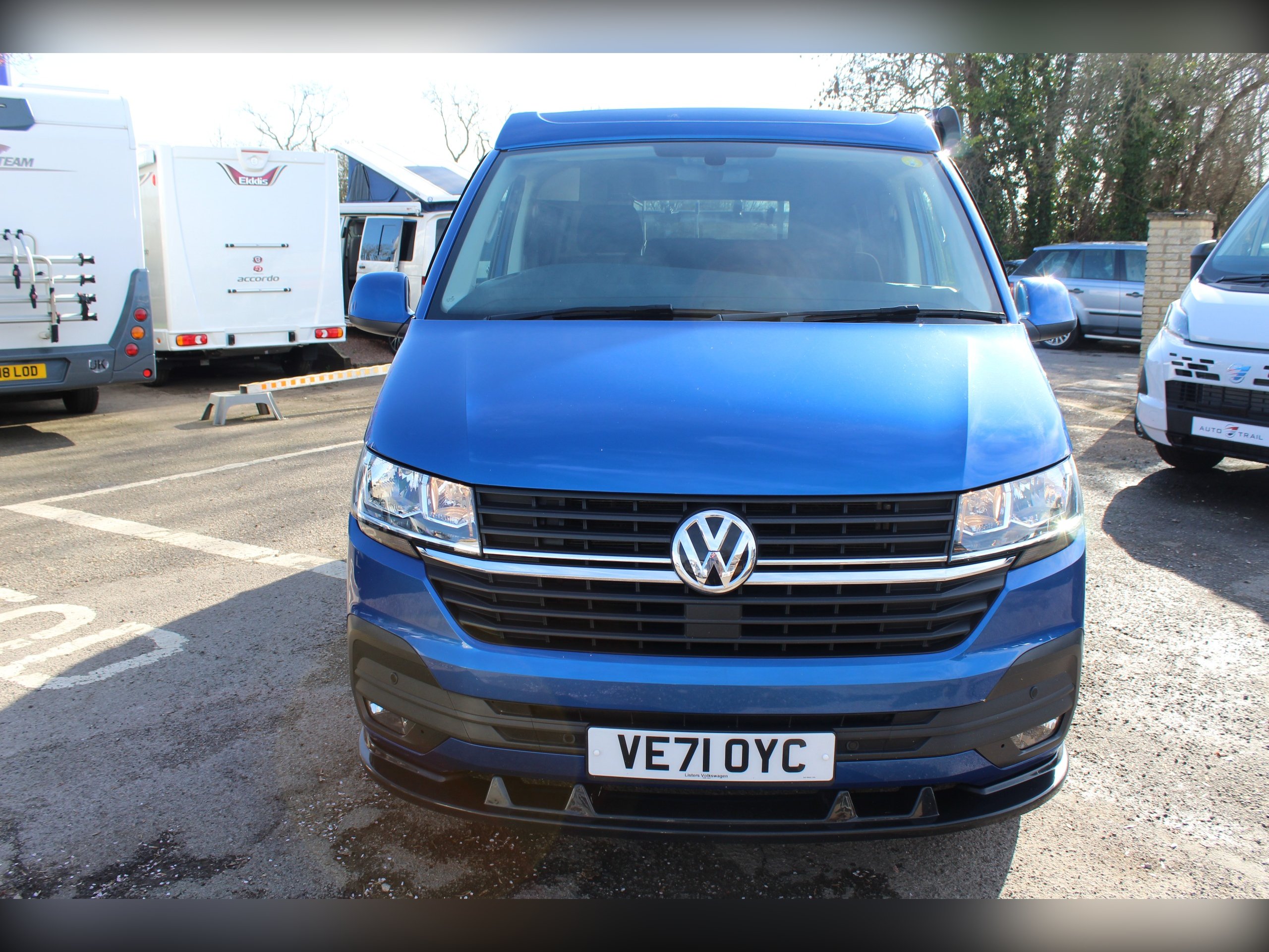 2021 Volkswagen Transporter T28 Kicking Campers Conversion - Exterior - Front