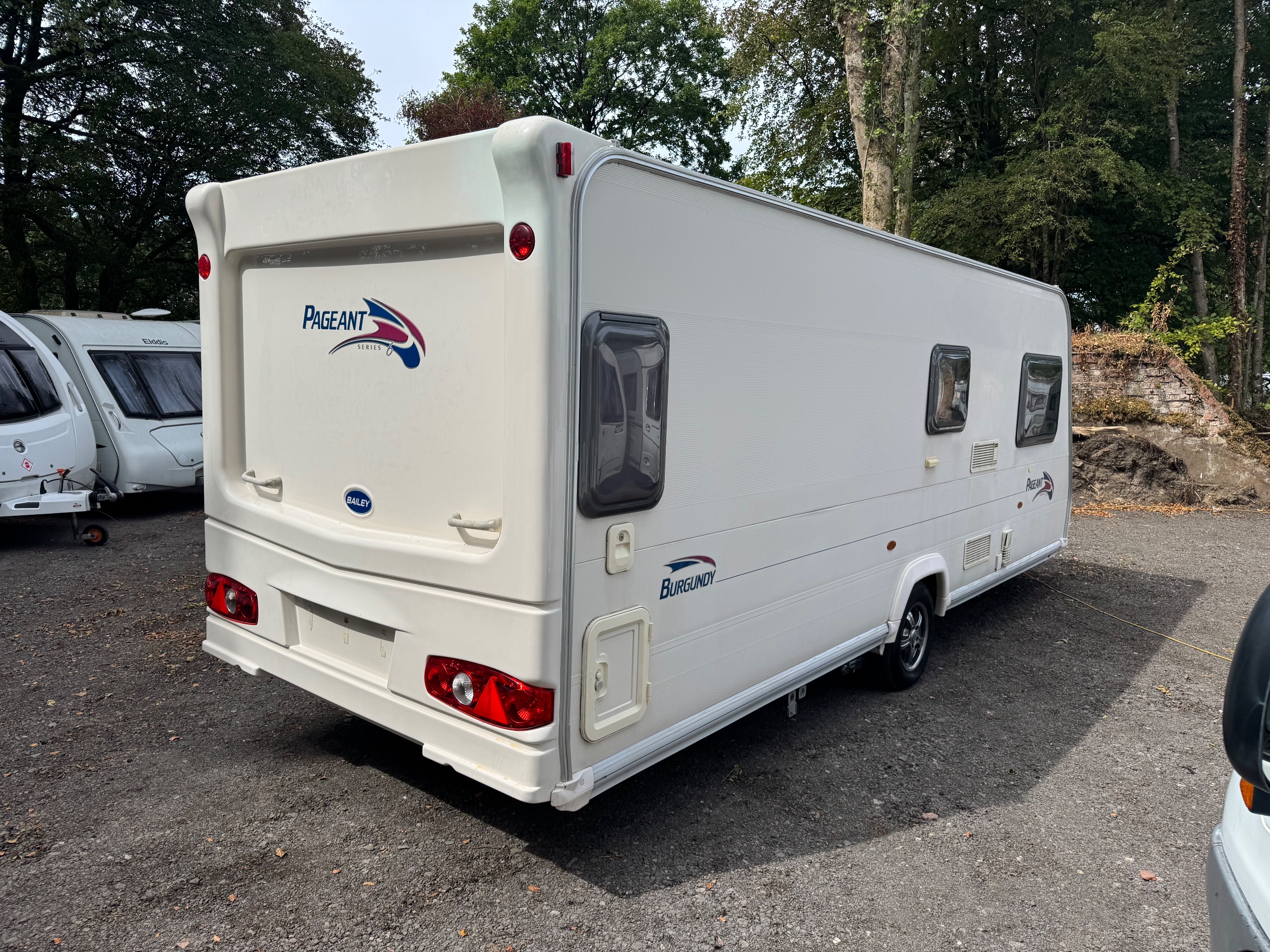 2007 Bailey Pageant Series 6 Burgundy