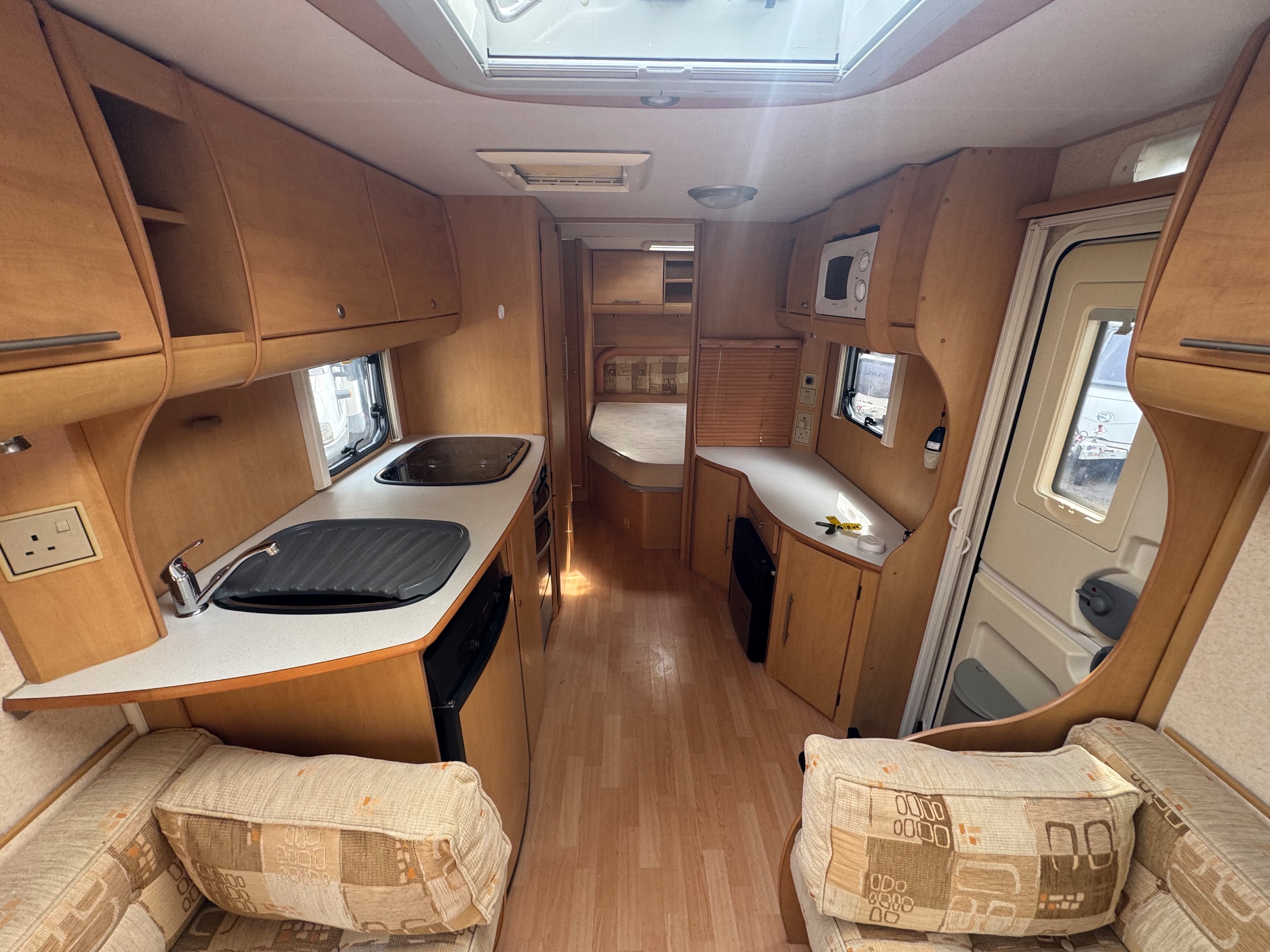 2007 Bailey Pageant Series 6 Burgundy