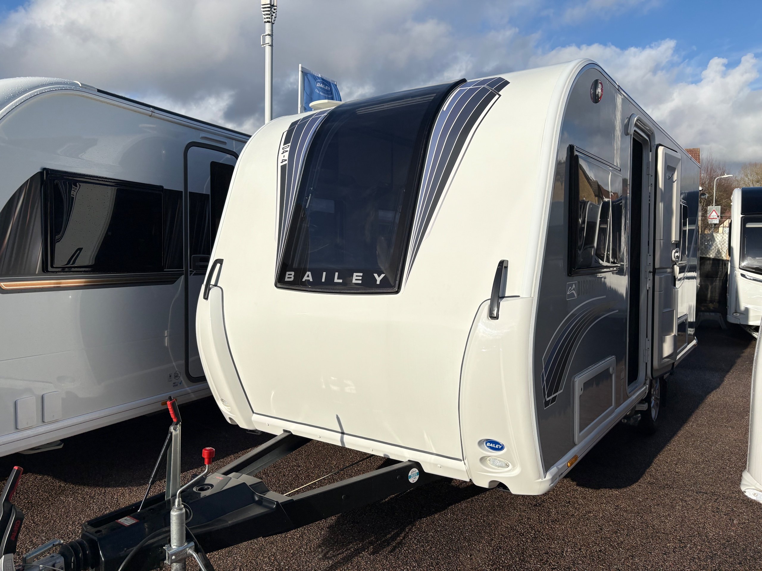 2023 Bailey Discovery D4-4 - Exterior - Front