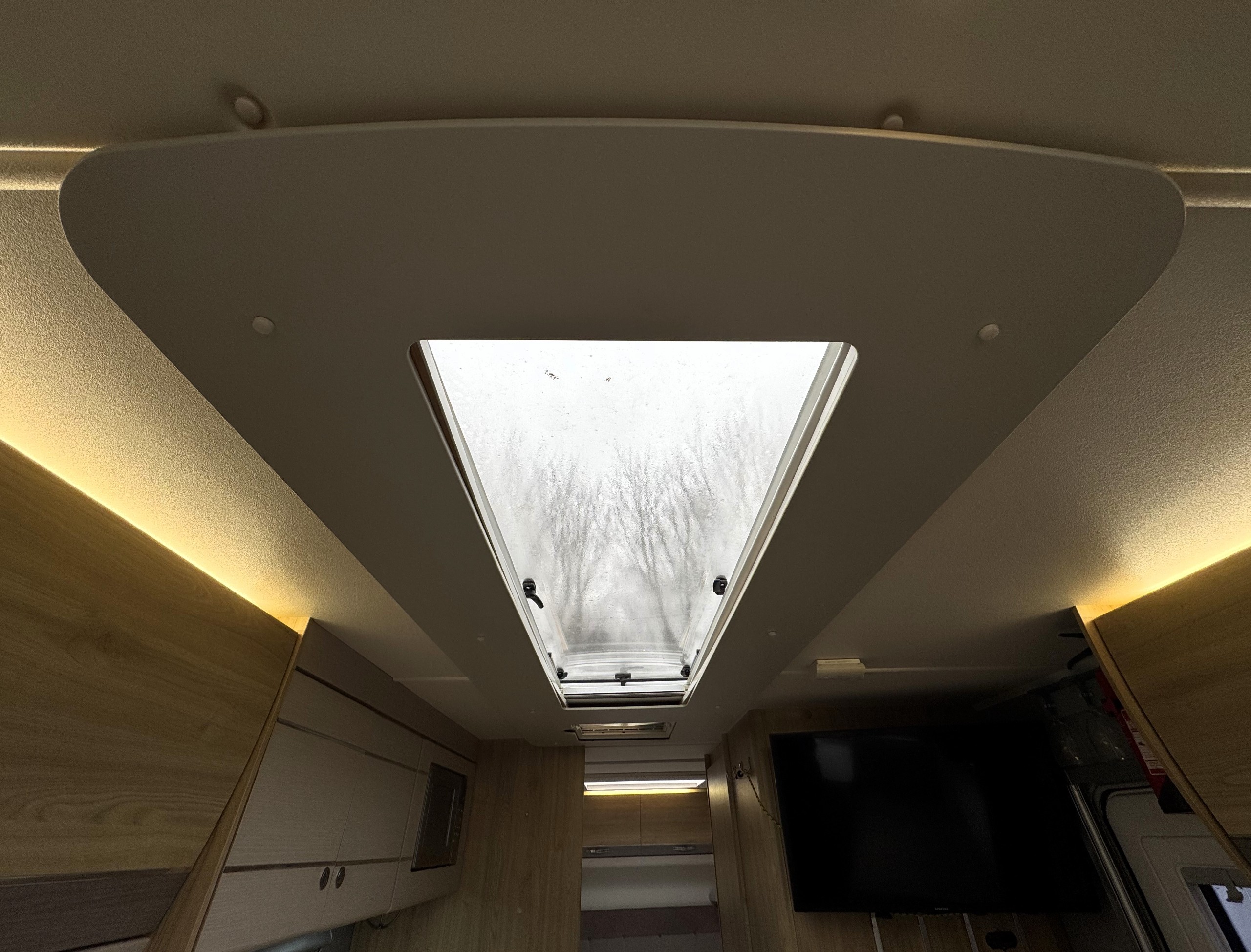 2016 Elddis Penshurst Sussex Edition