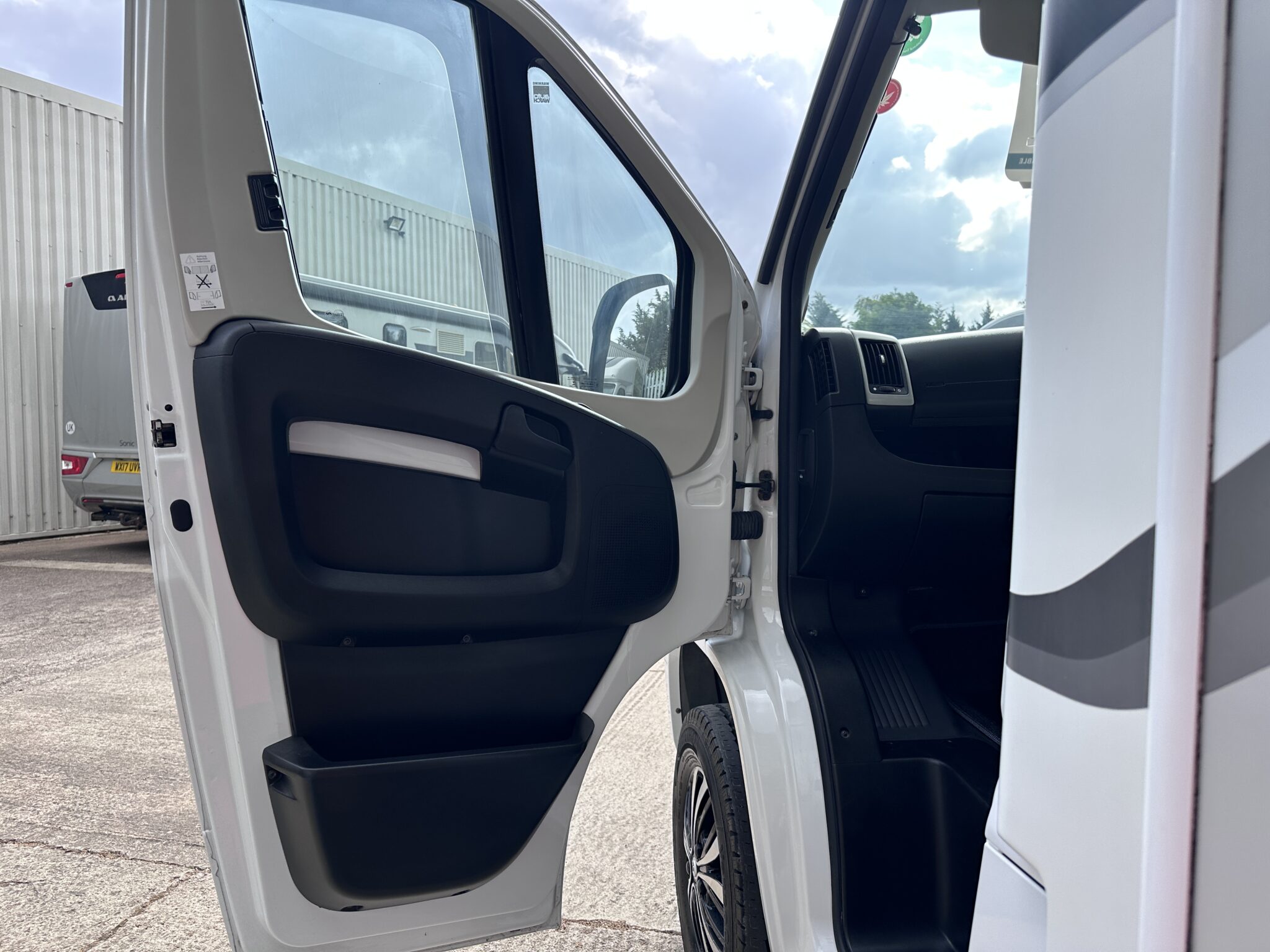 Elddis Magnum GT 185