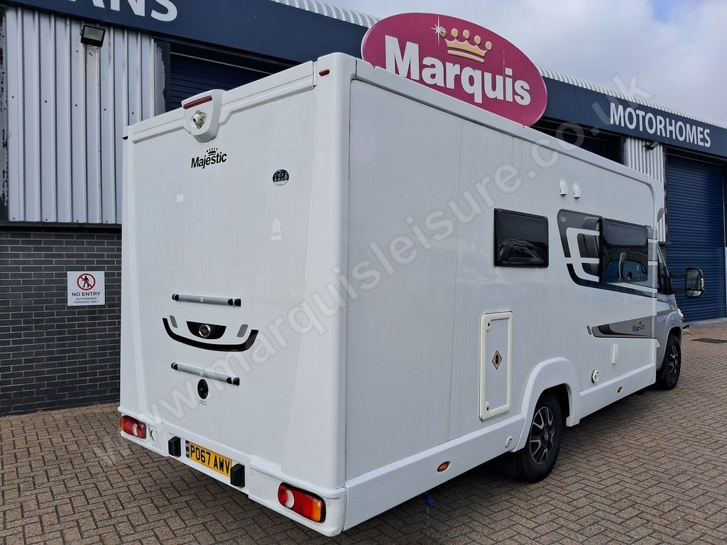 2017 Elddis MAJESTIC 275