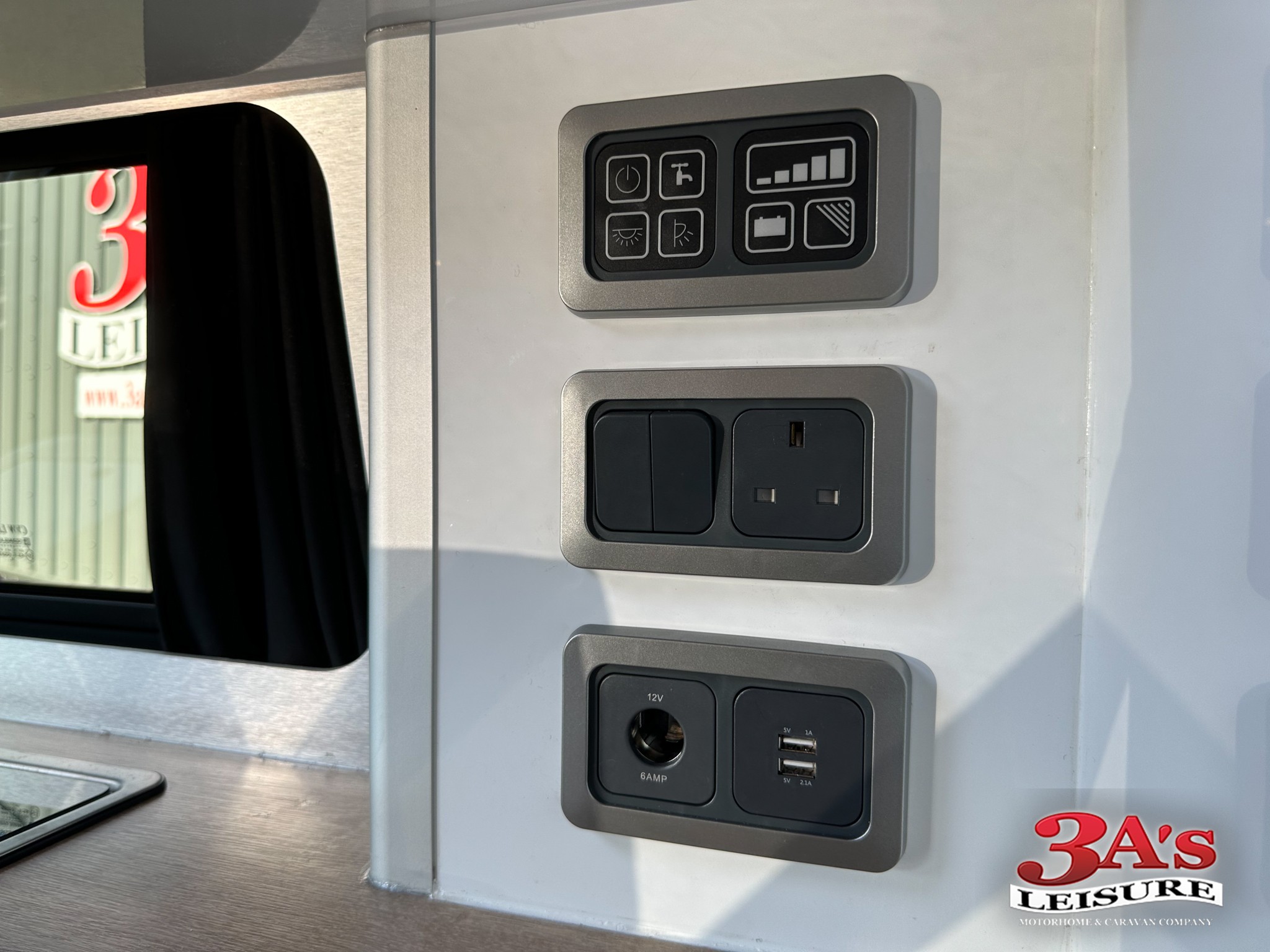 2023 Ford Transit Custom Three Peak Campers