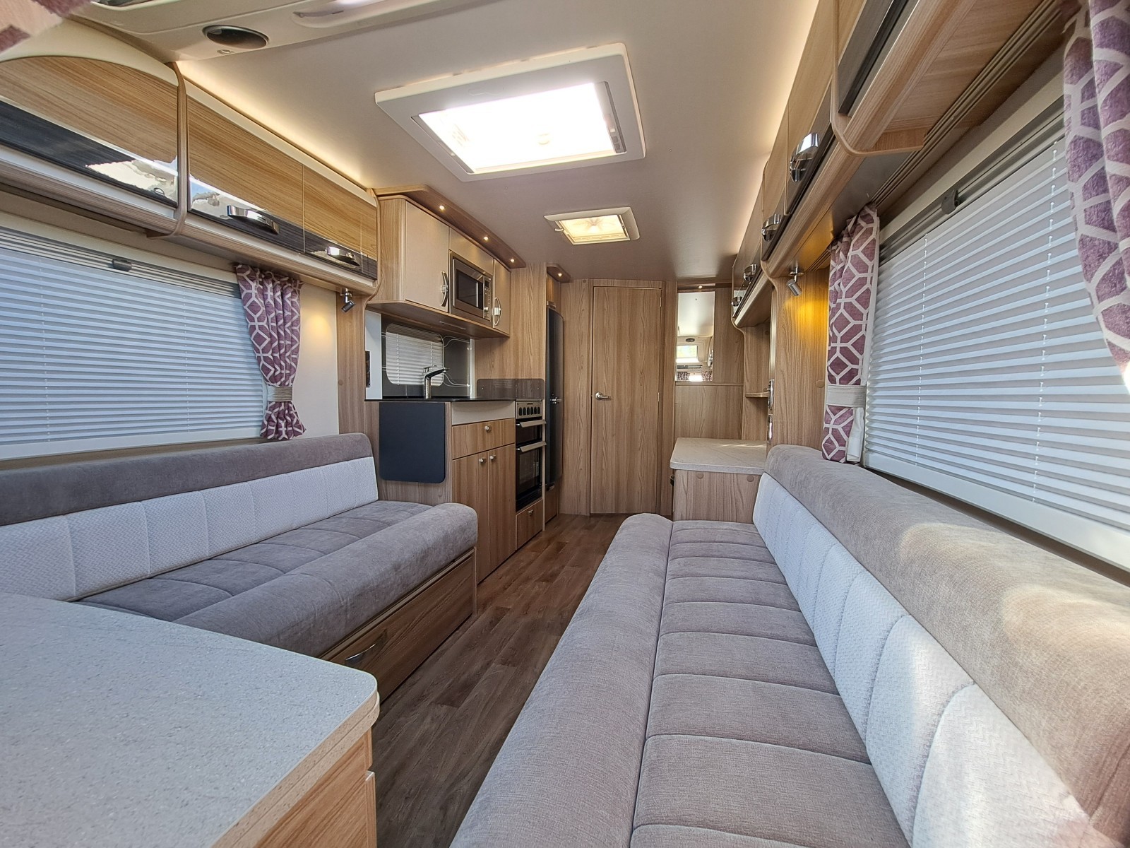 Swift Conqueror 480