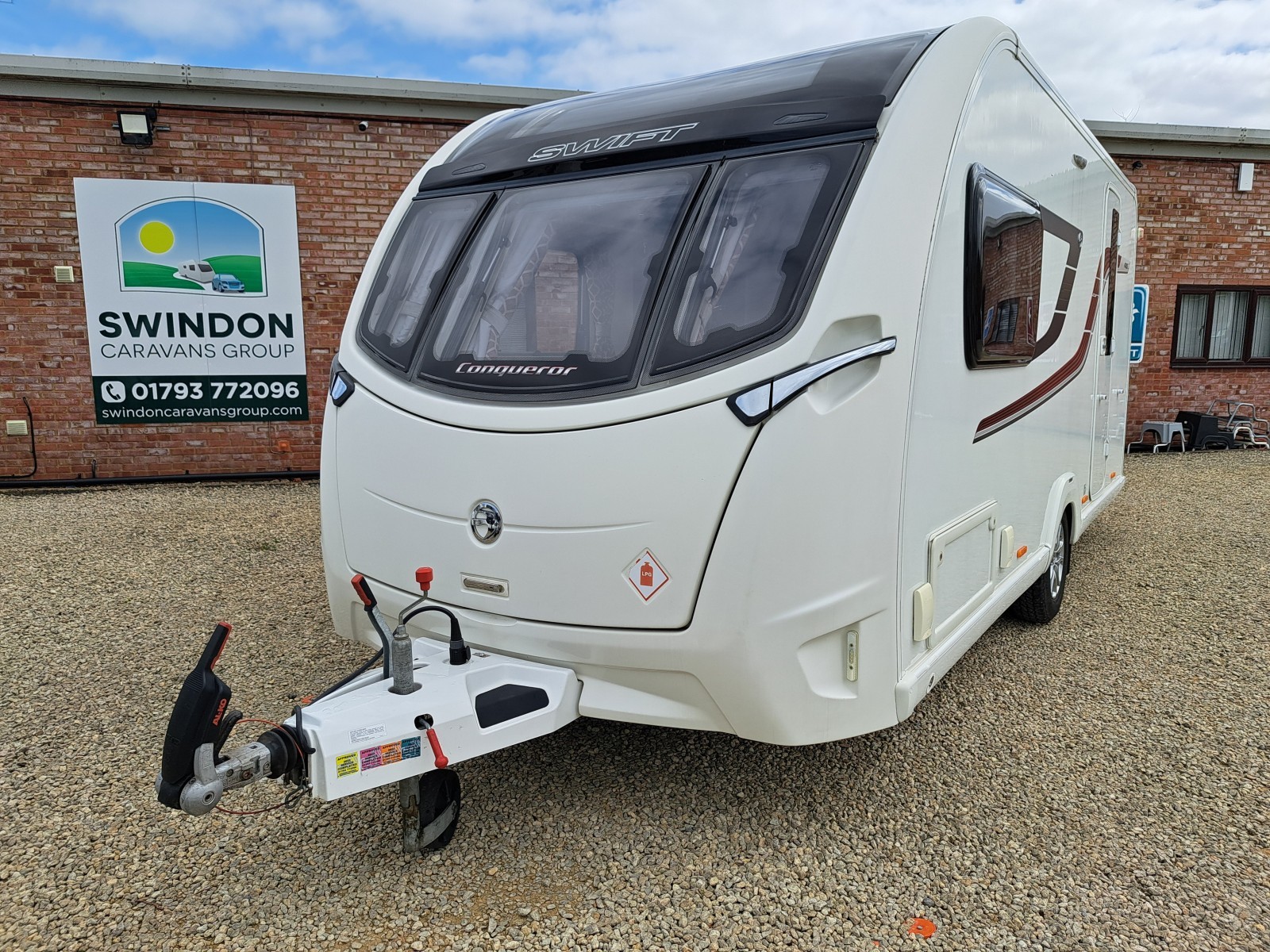 Swift Conqueror 480