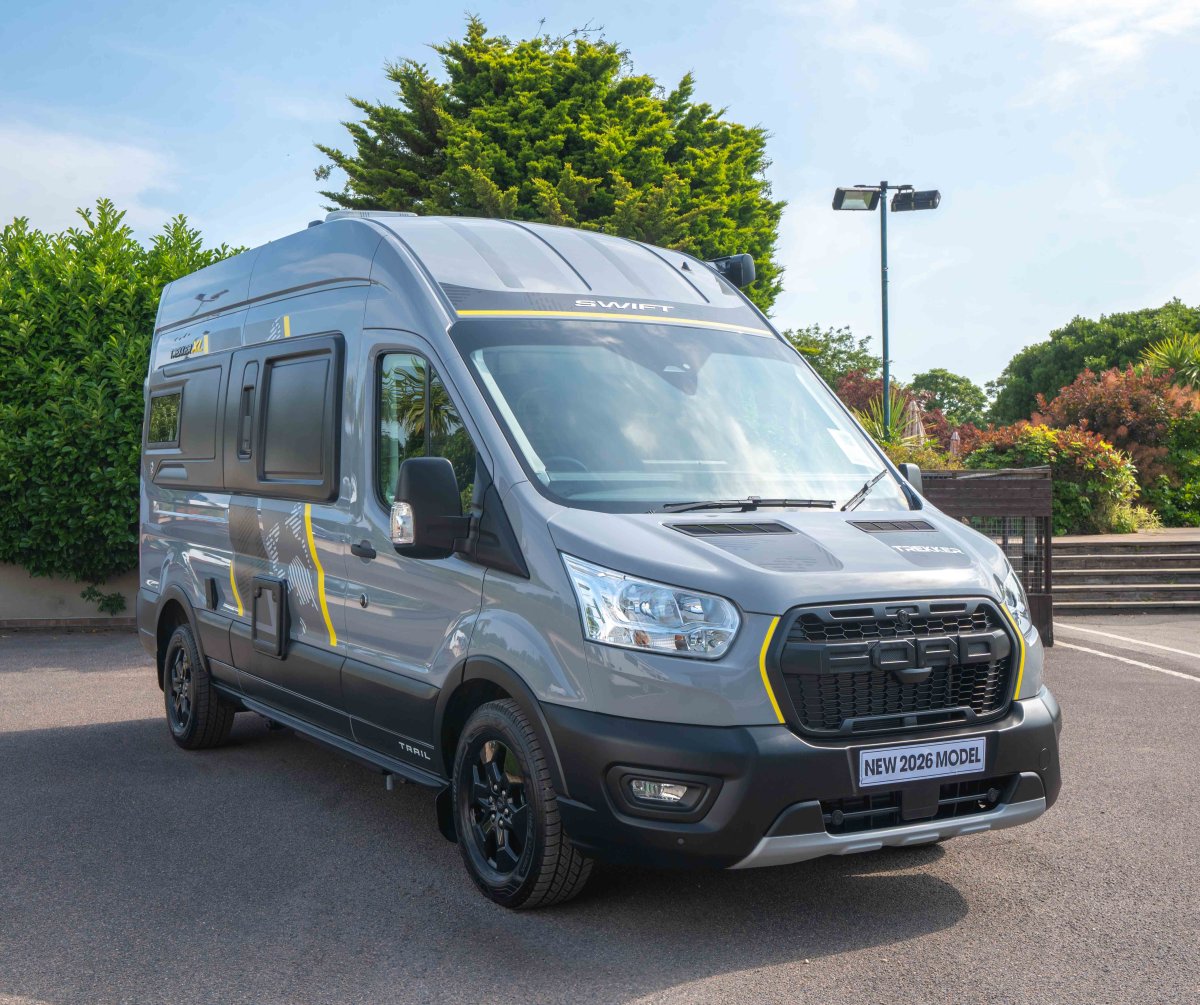 Swift Trekker XL 165BHP Auto - Exterior - Front