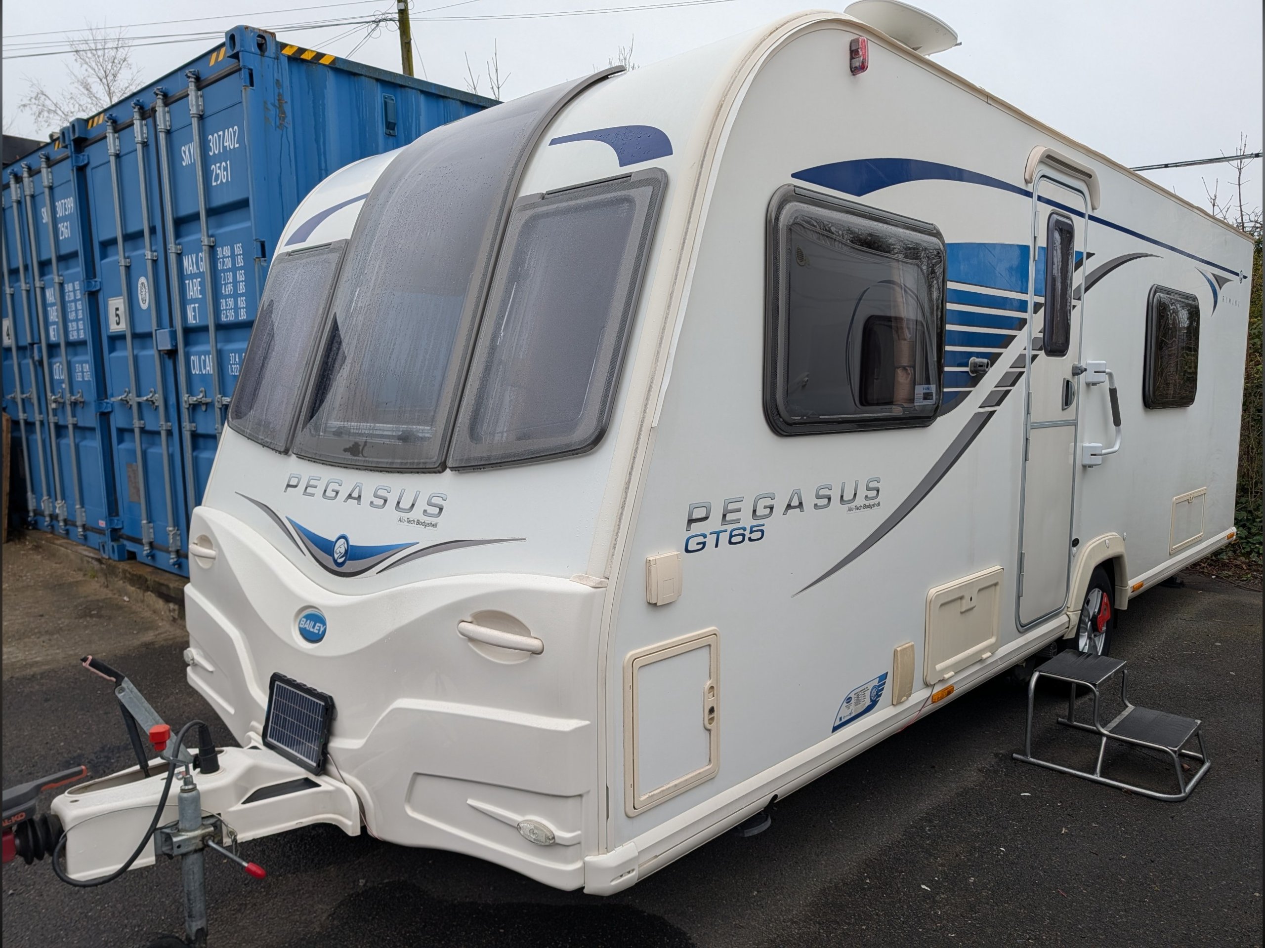 Exterior - Front