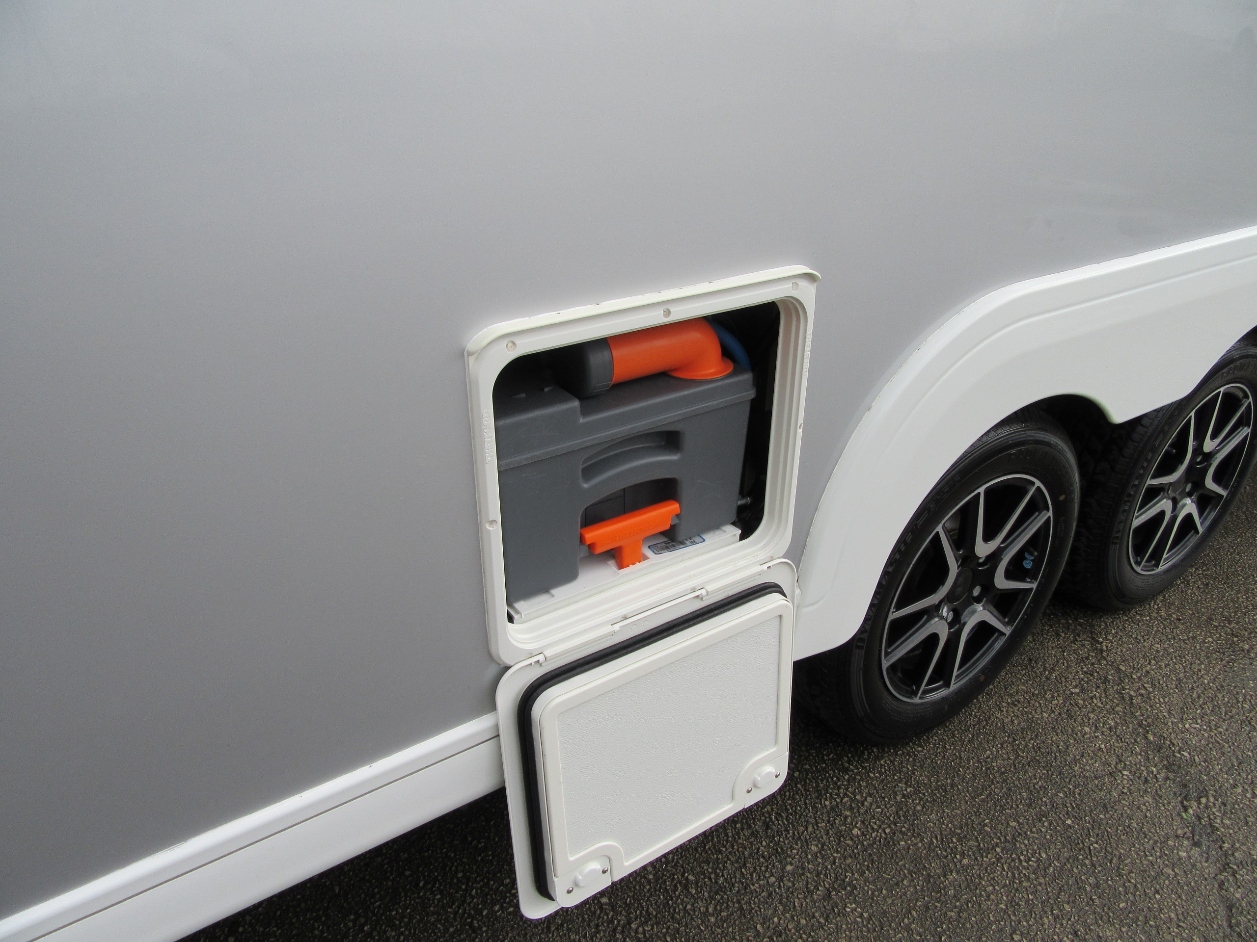 2023 Buccaneer Commodore Quad Motor Mover
