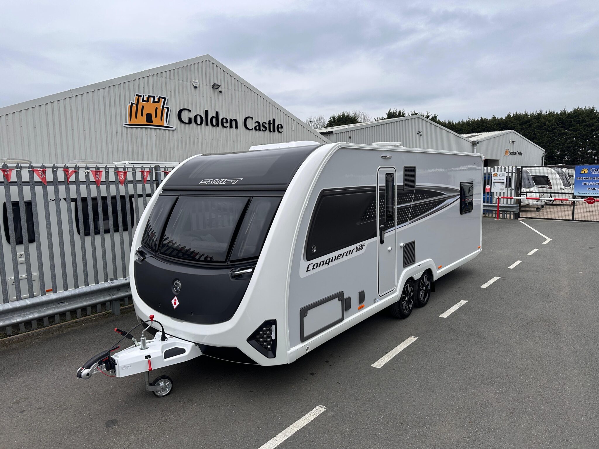 2026 Swift Conqueror Grande 650 L - 8ft Wide 4-Berth with Transverse Island Bed