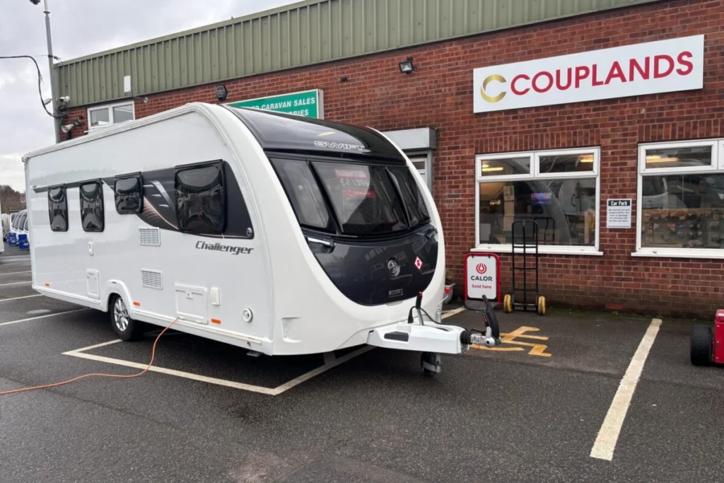 Swift Challenger 560 - Exterior - Front
