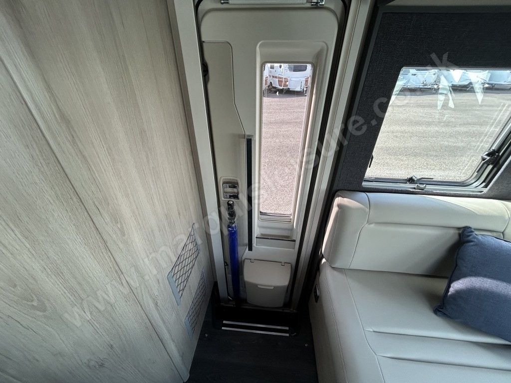 2025 Auto-Trail F-LINE F70