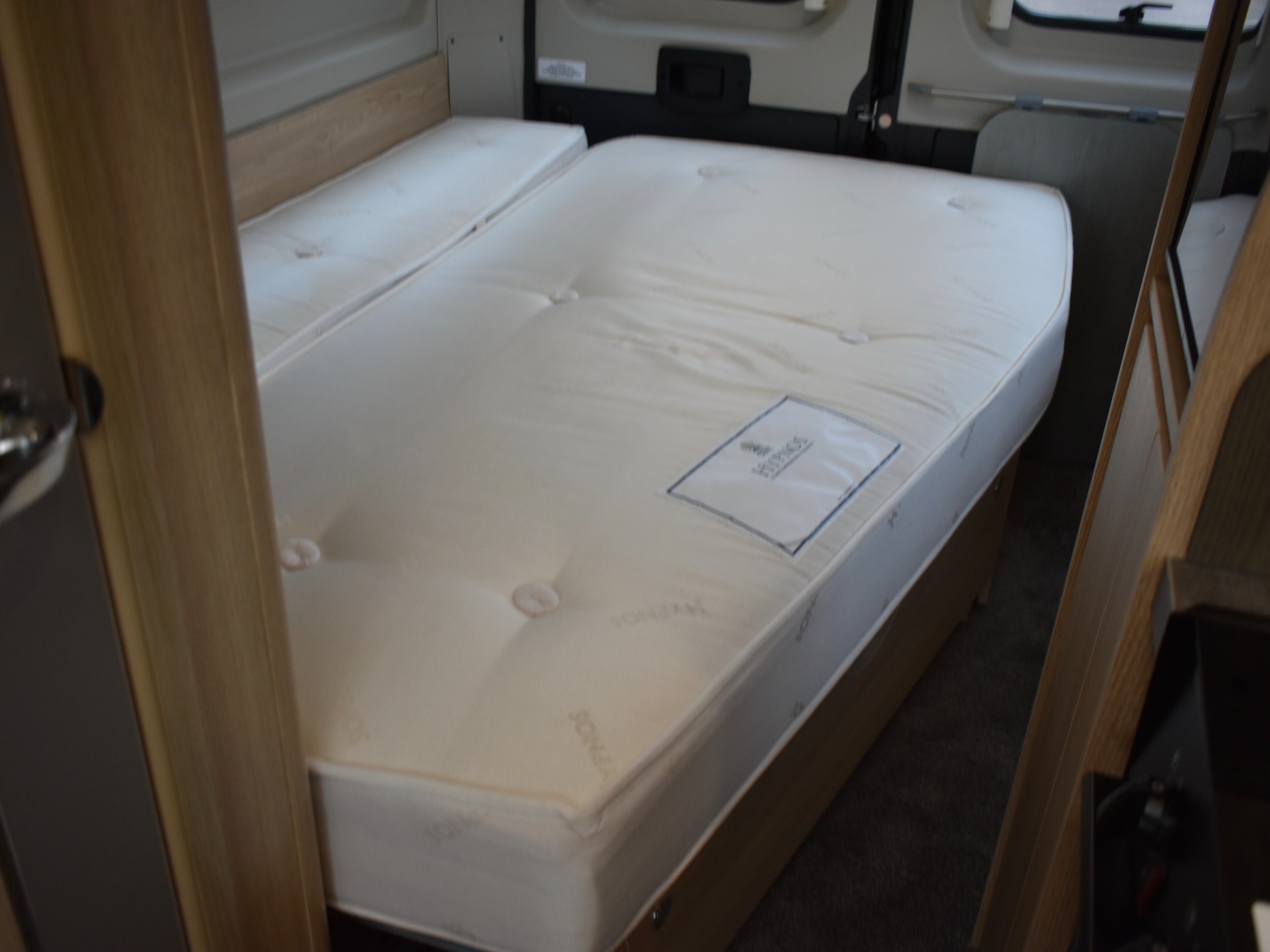 2020 Elddis Autoquest CV60