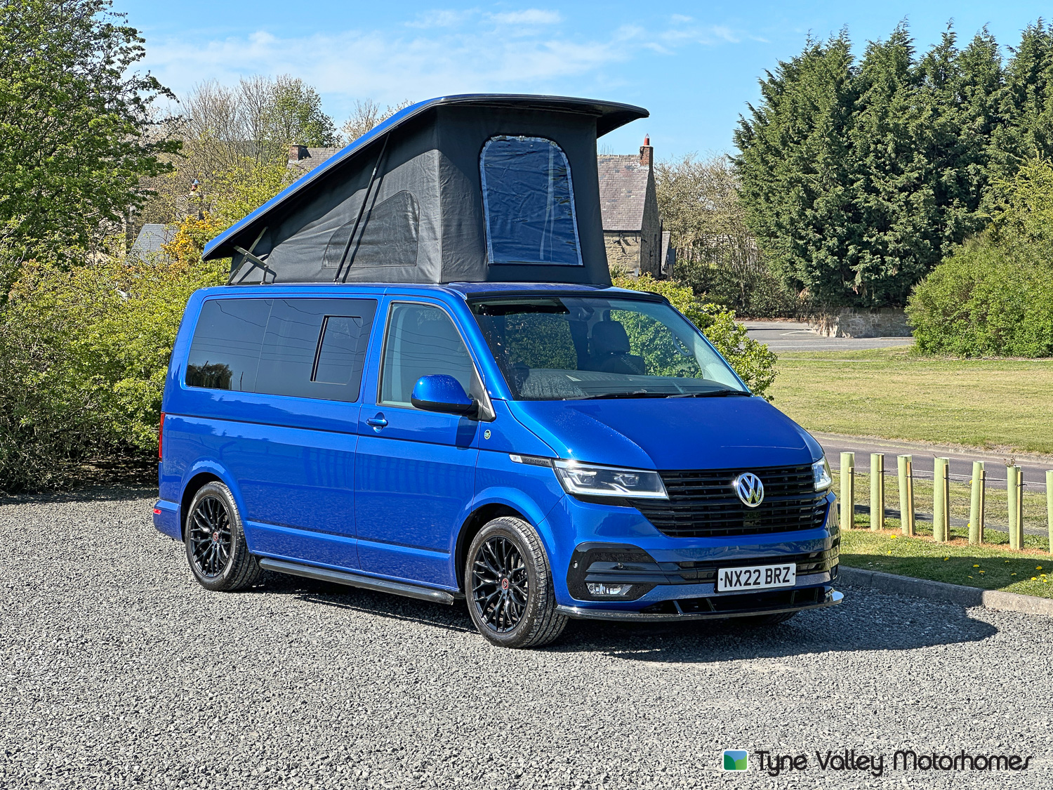 Volkswagen Transporter - Exterior - Front