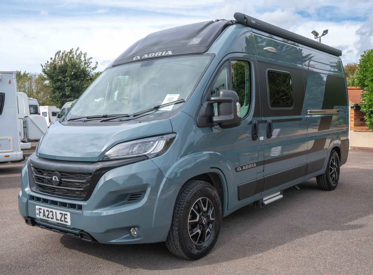 2023 Adria Twin Supreme 600 SPB 140BHP