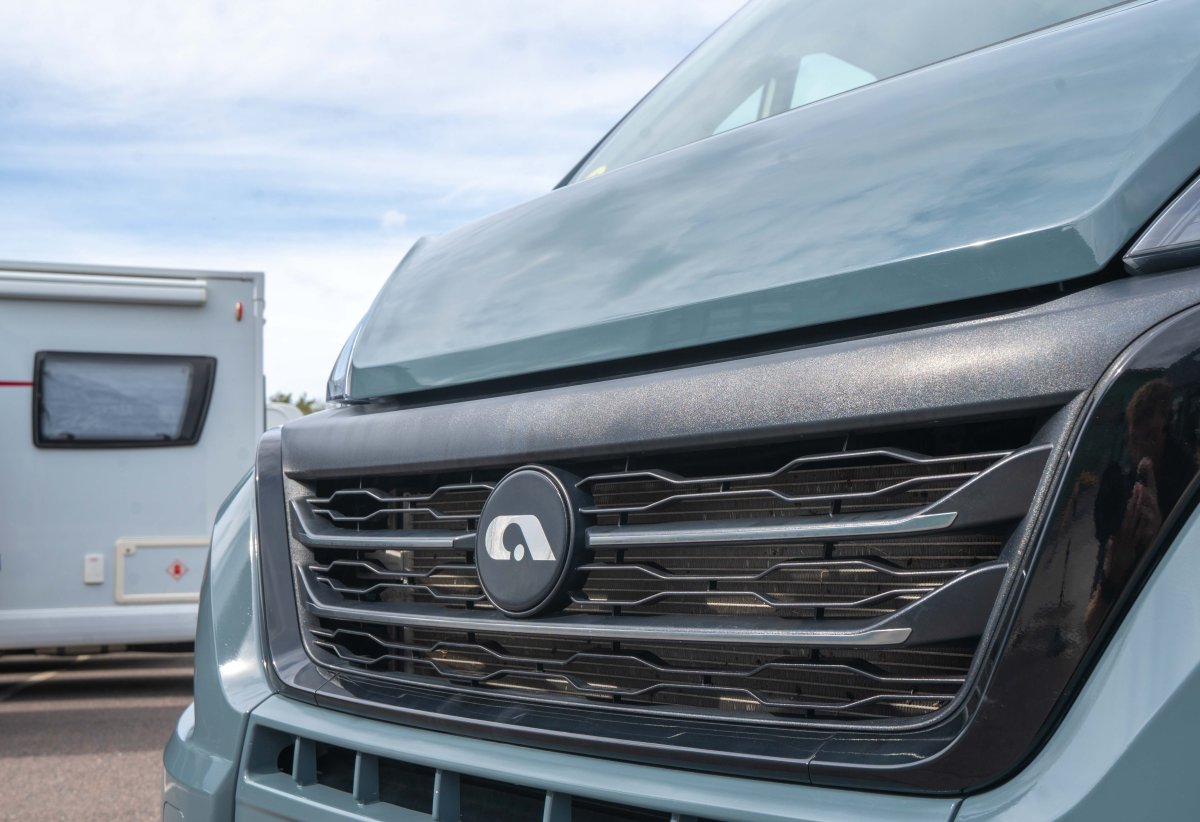 2023 Adria Twin Supreme 600 SPB 140BHP