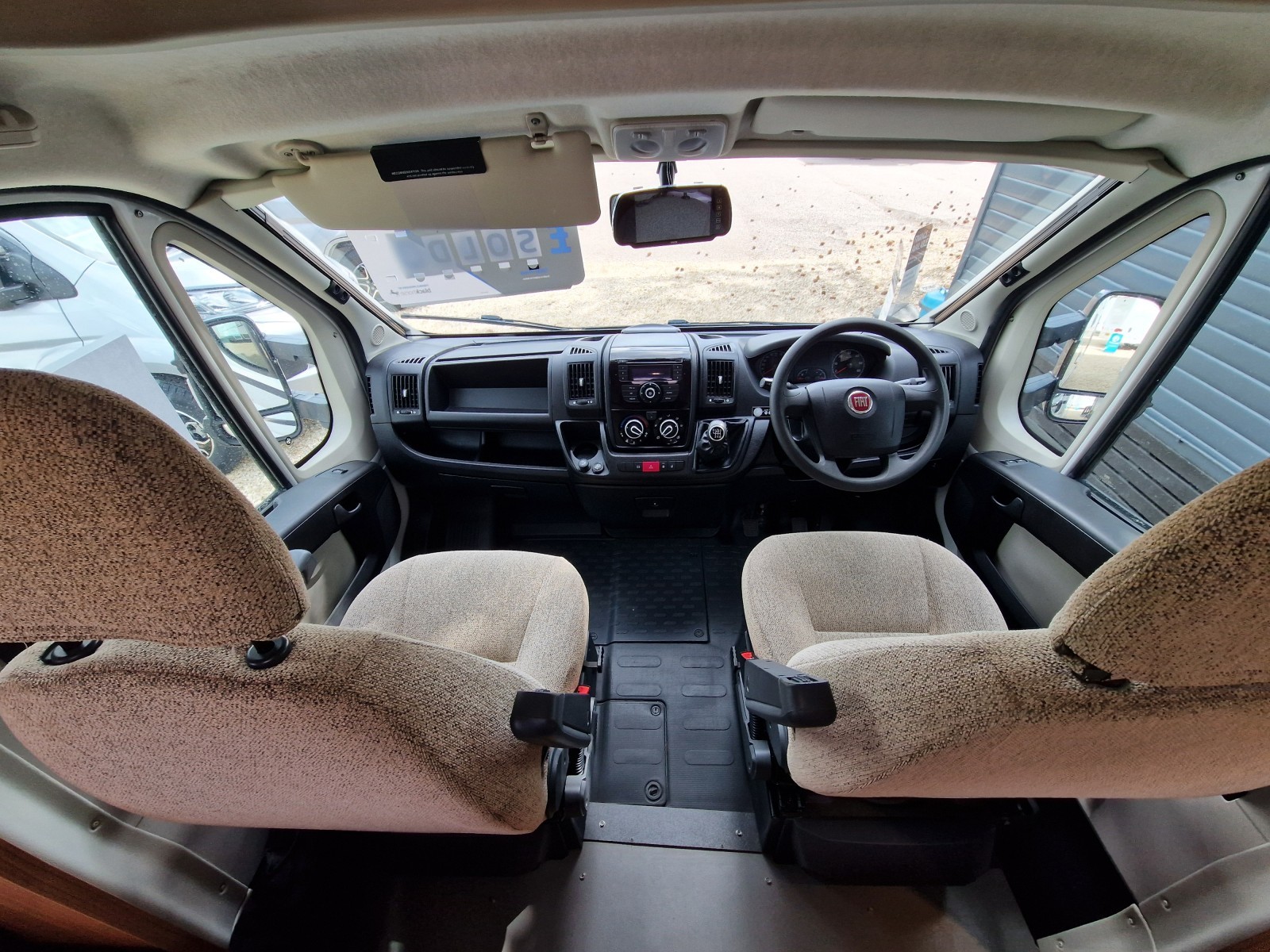 Photo 19