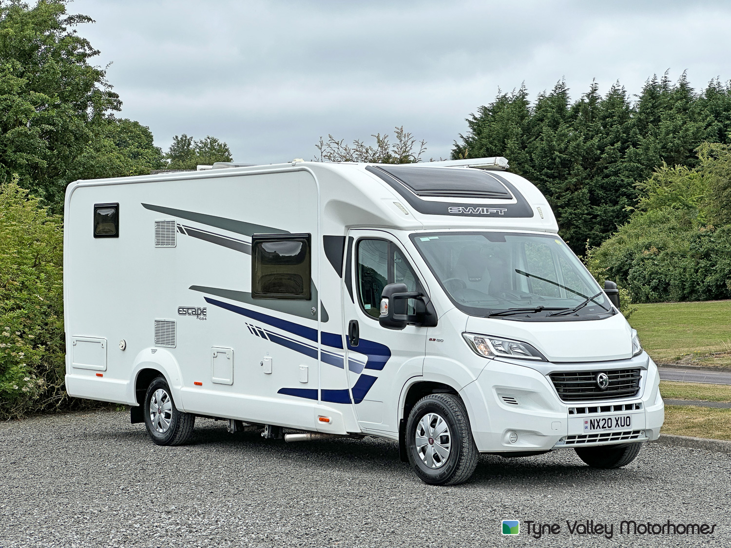 Swift Escape 684 - Exterior - Front