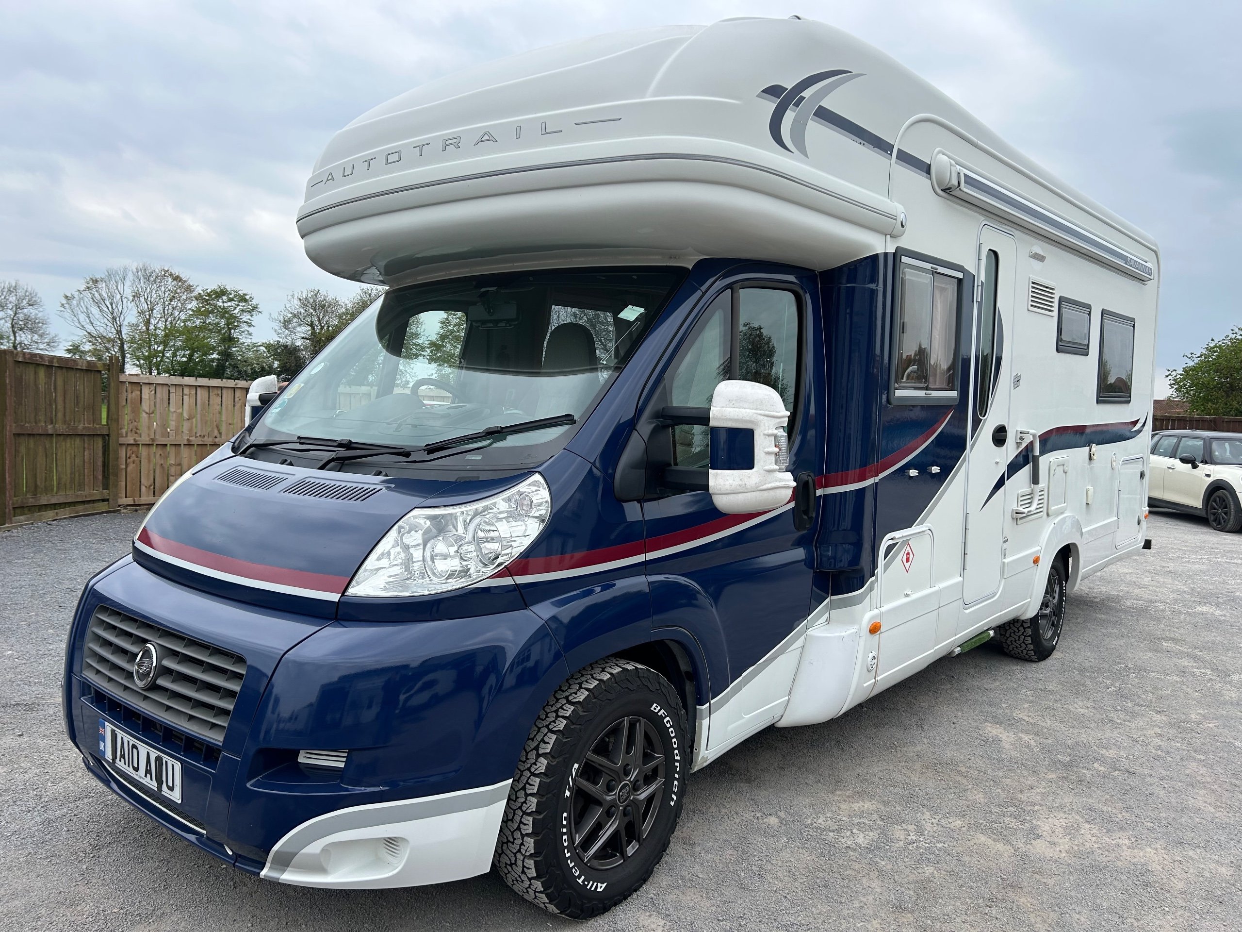 2010 Auto-Trail Frontier Savannah - Exterior - Front