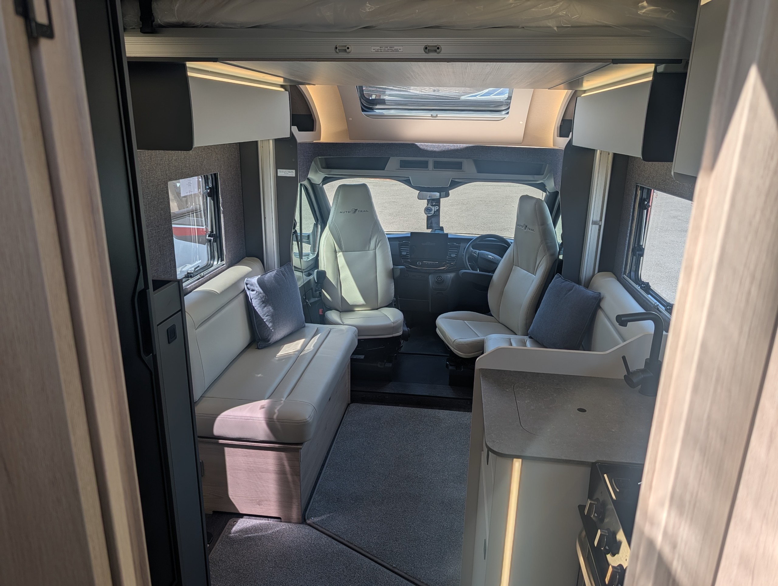 Auto-Trail F-line F67 Automatic , electric drop down bed, drivers and Lux packs plus more extras already included