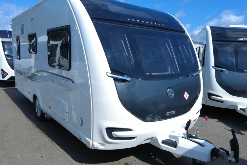 Bessacarr By Design 495 - Exterior - Front