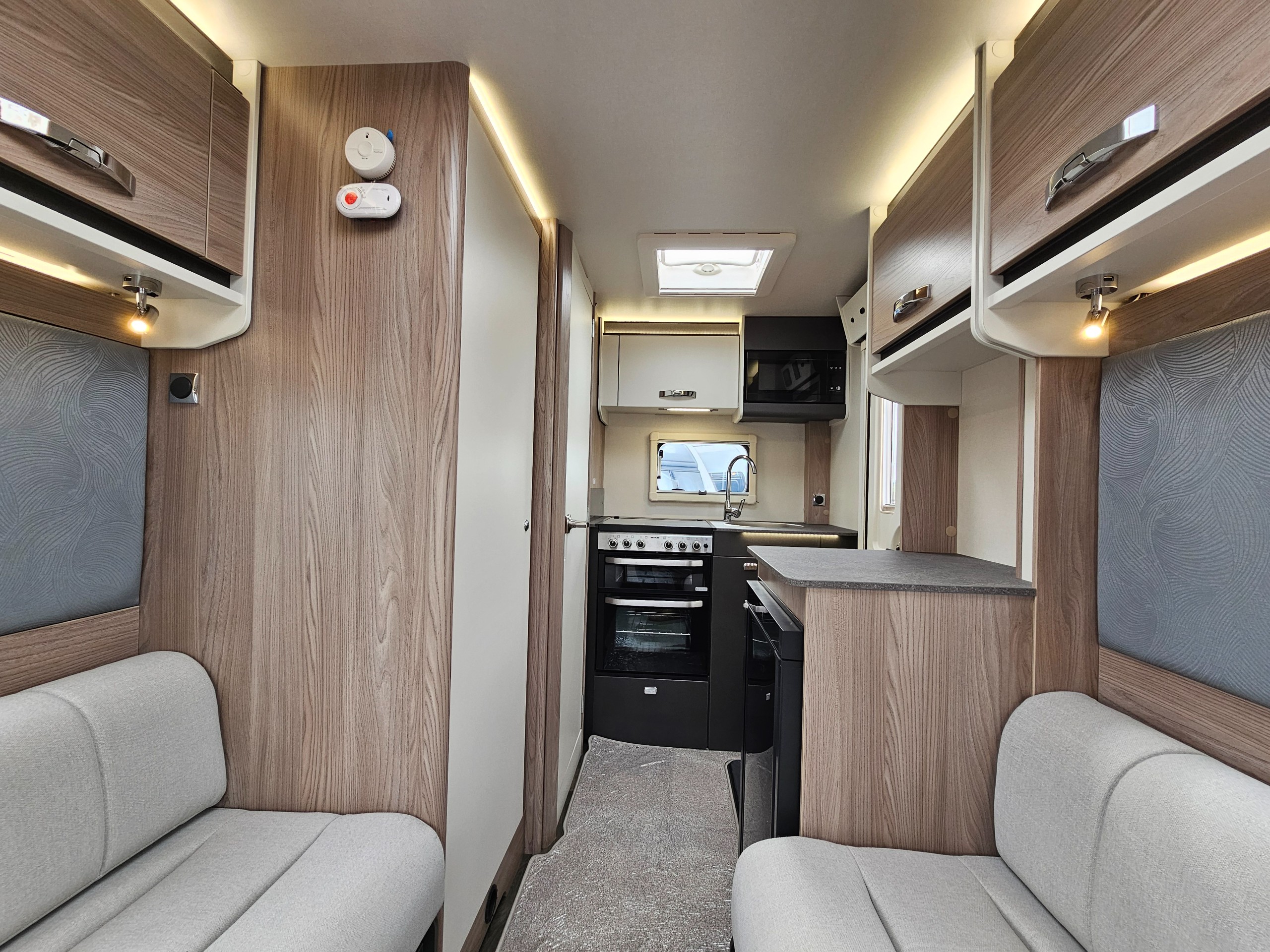 2027 Swift Challenger 390