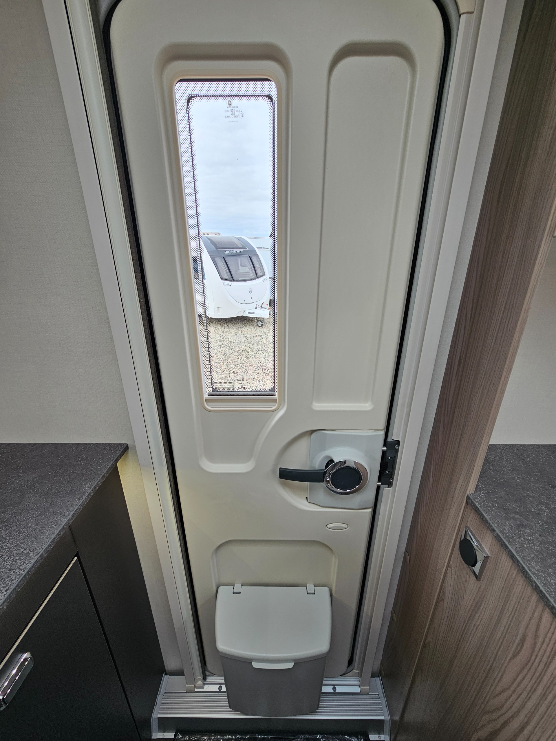 2027 Swift Challenger 390