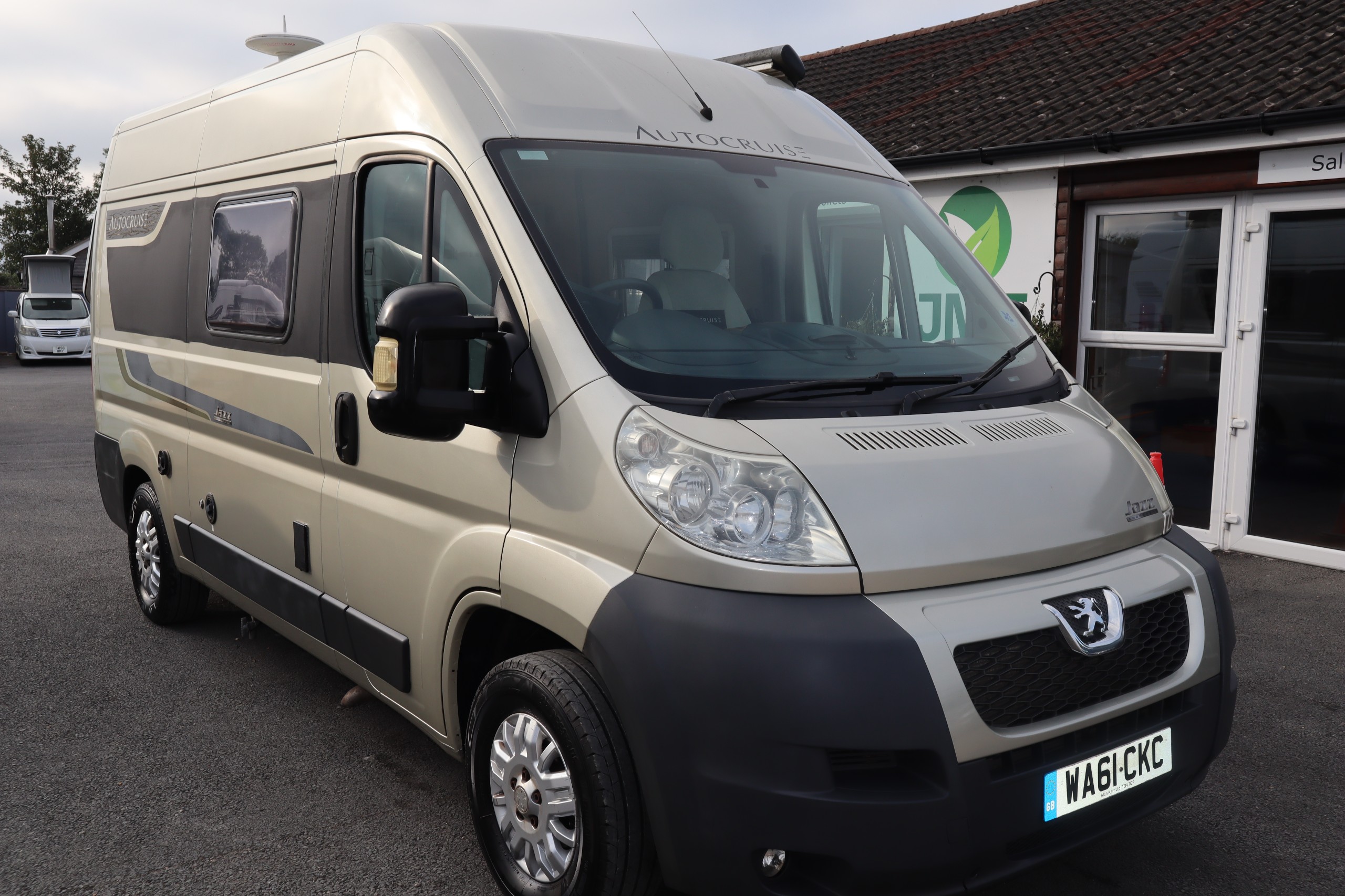 Autocruise Jazz Peugeot Boxer 2.2HDi, 2 Berth, 4 Belts, MOT, 12 Months Warranty, Habitation Service - Photo 1
