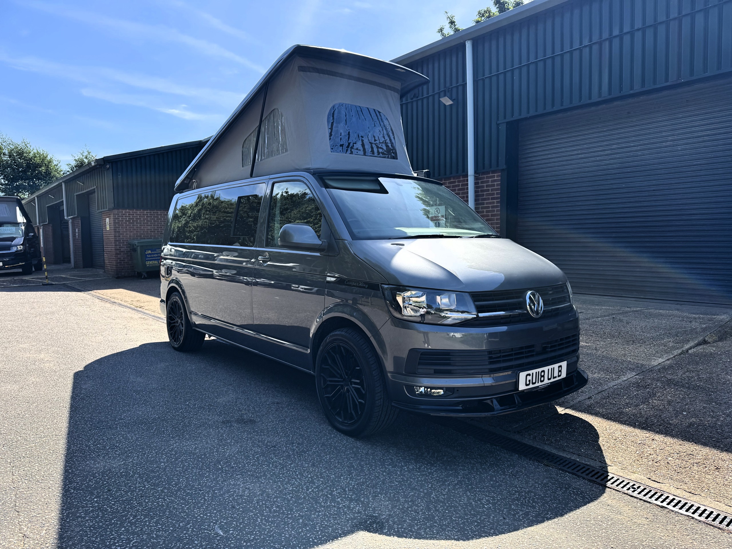 Volkswagen Transporter Camper King LWB Monte Carlo DSG - Exterior - Front
