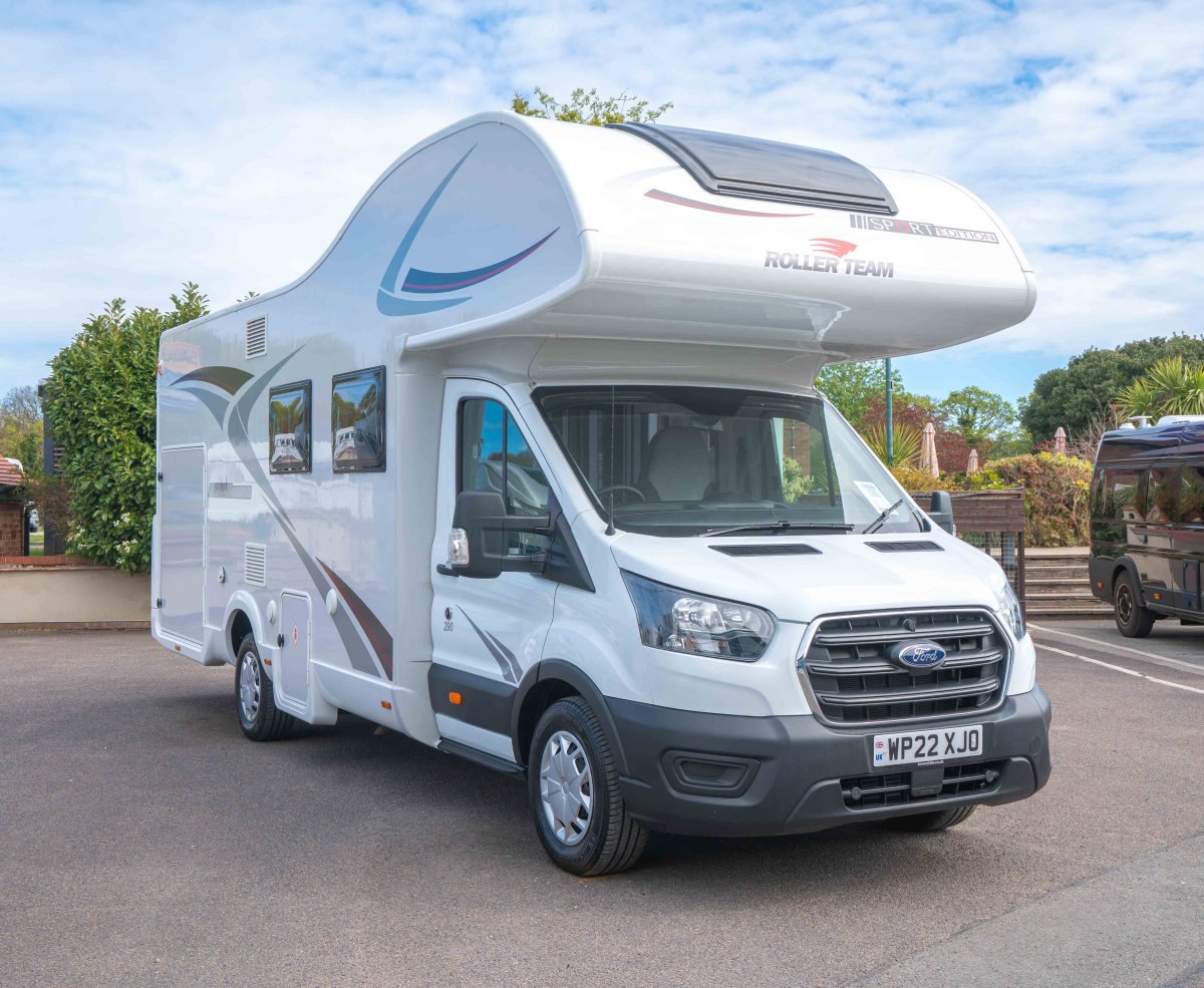 Ford Rollerteam Zefiro Sport 290 130BHP Auto - Exterior - Front