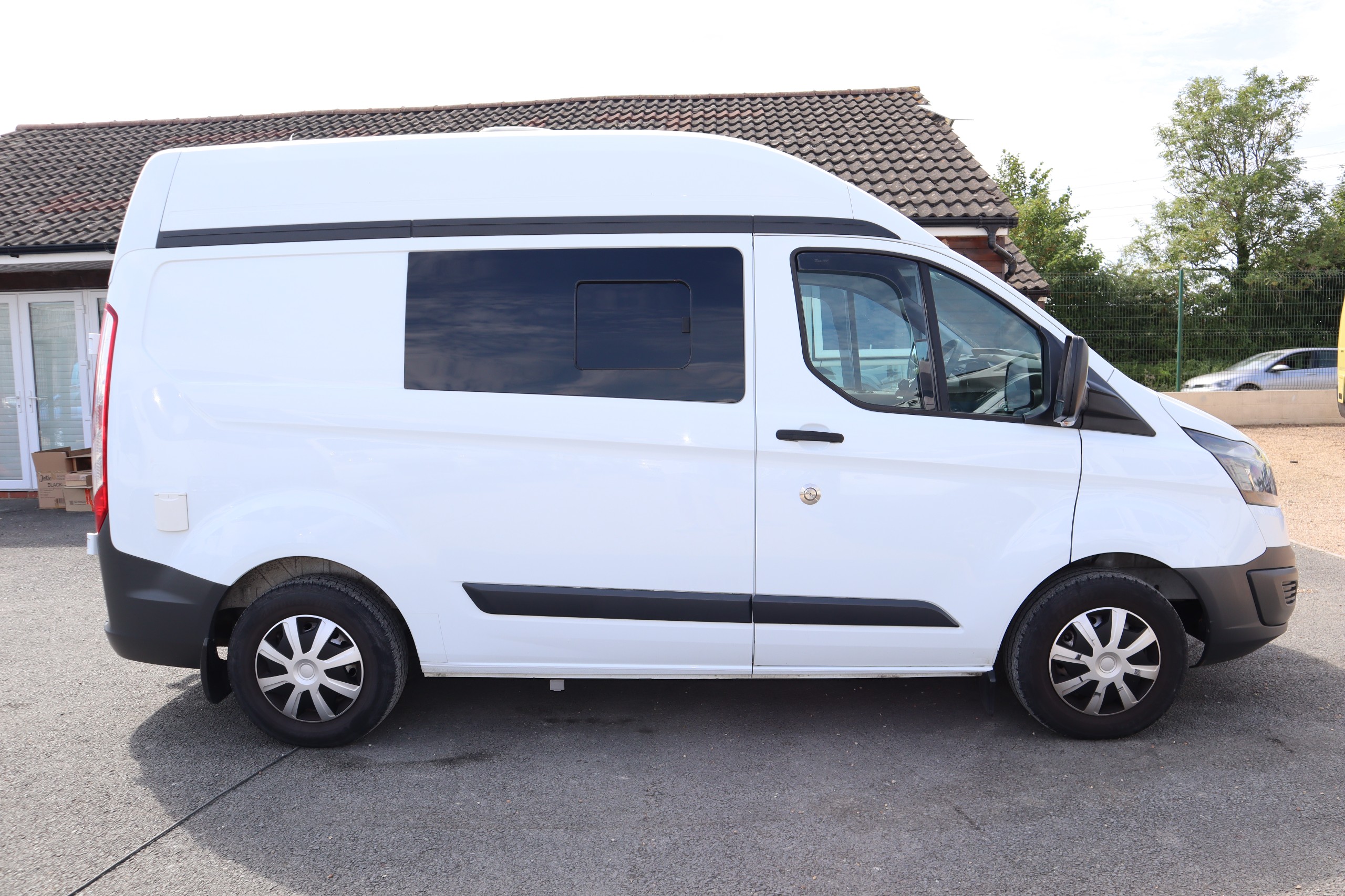 2015 Ford Transit Custom 2.2 TDCi, CJ Van Designs Conversion, Low Mileage, , 4 Belts, MOT, 12 Months Warranty, Habitation Service