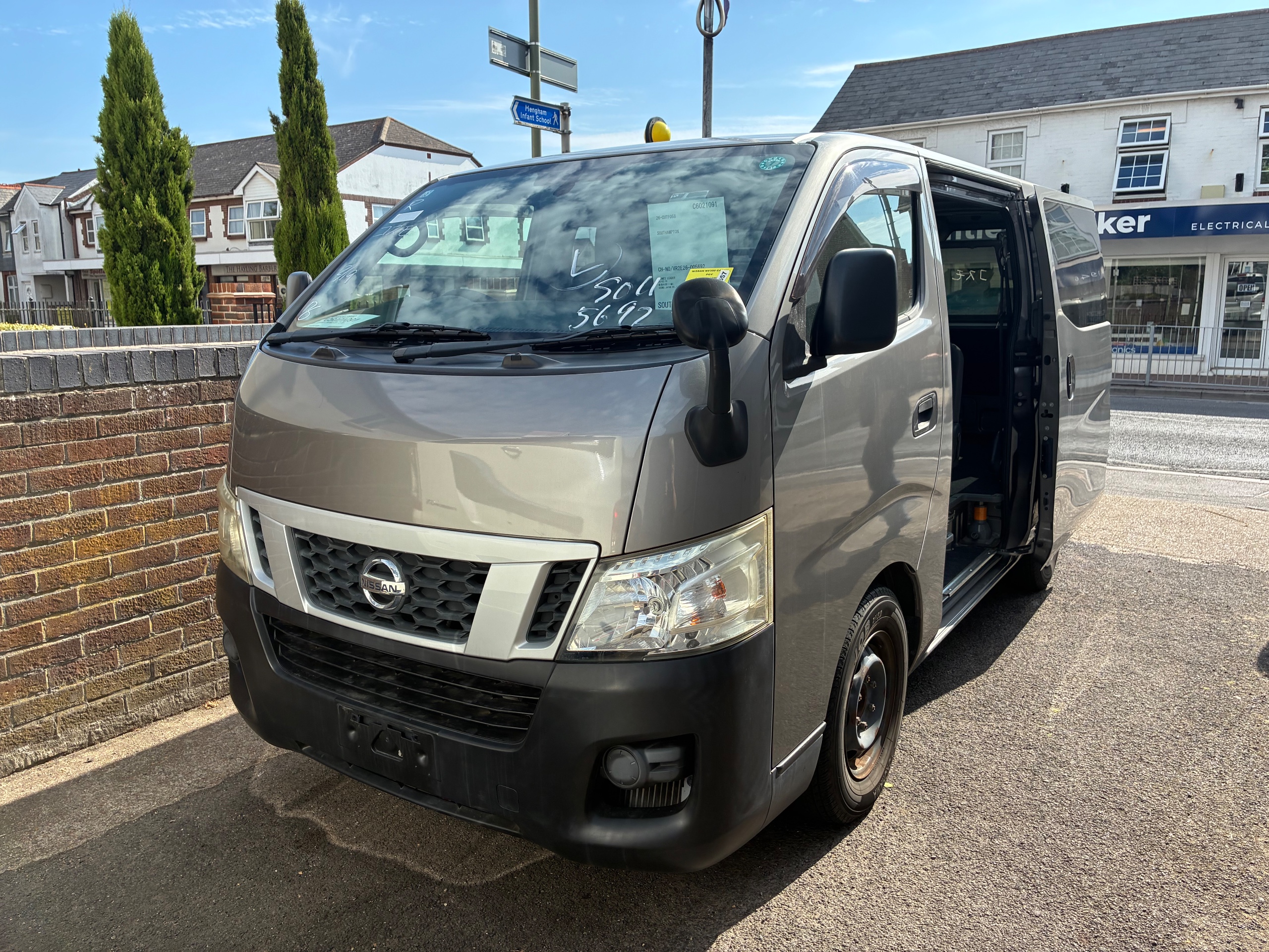 2012 Nissan NV350 CARAVAN LONG DX, 5 SEAT, LOW MILES 2.0 PETROL AUTOMATIC AIR CONDITIOING, PERFECT BASE VEHICLE FOR A CAMPER CONVERSION