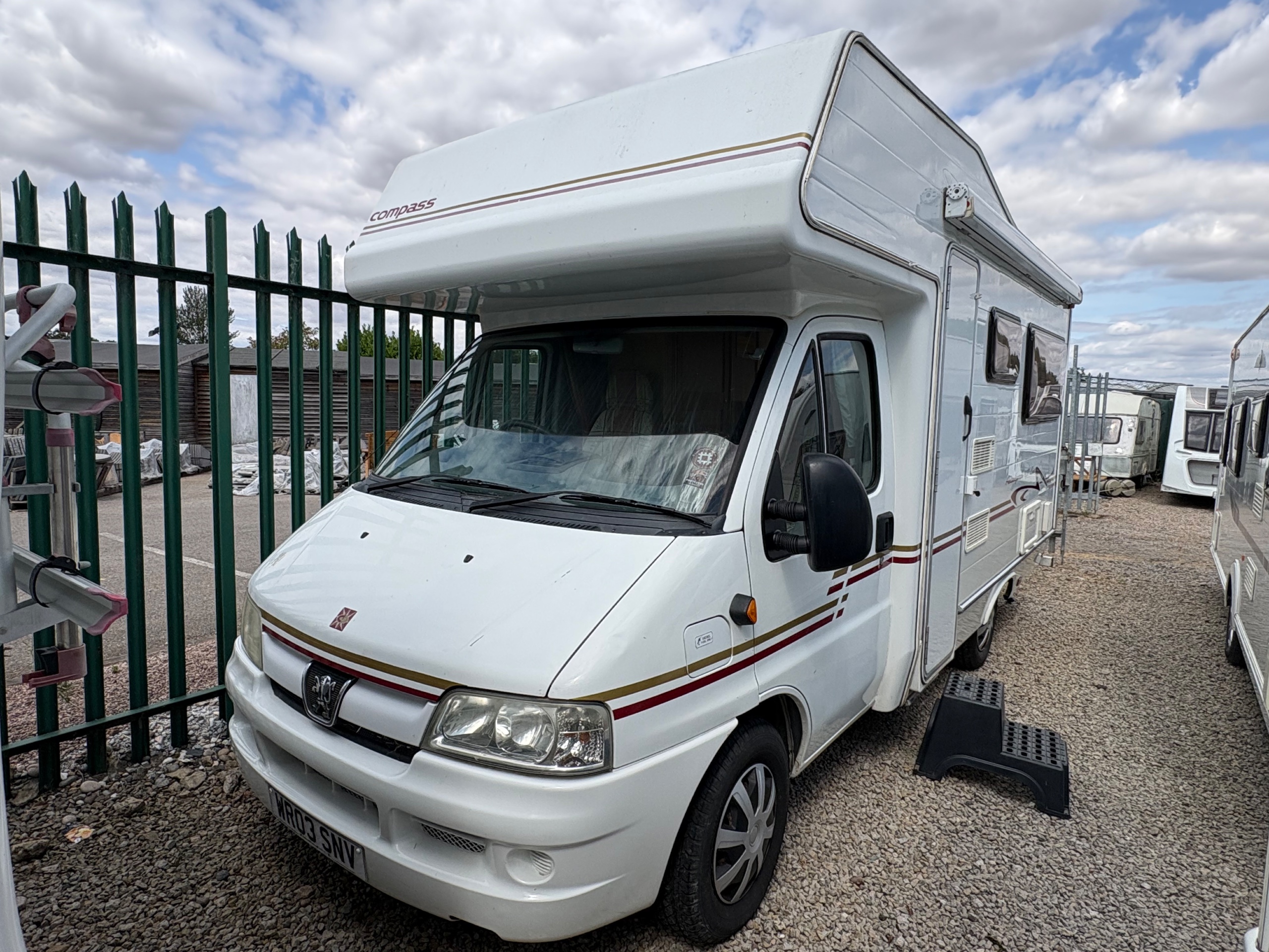 2003 Compass Avantgarde 400
