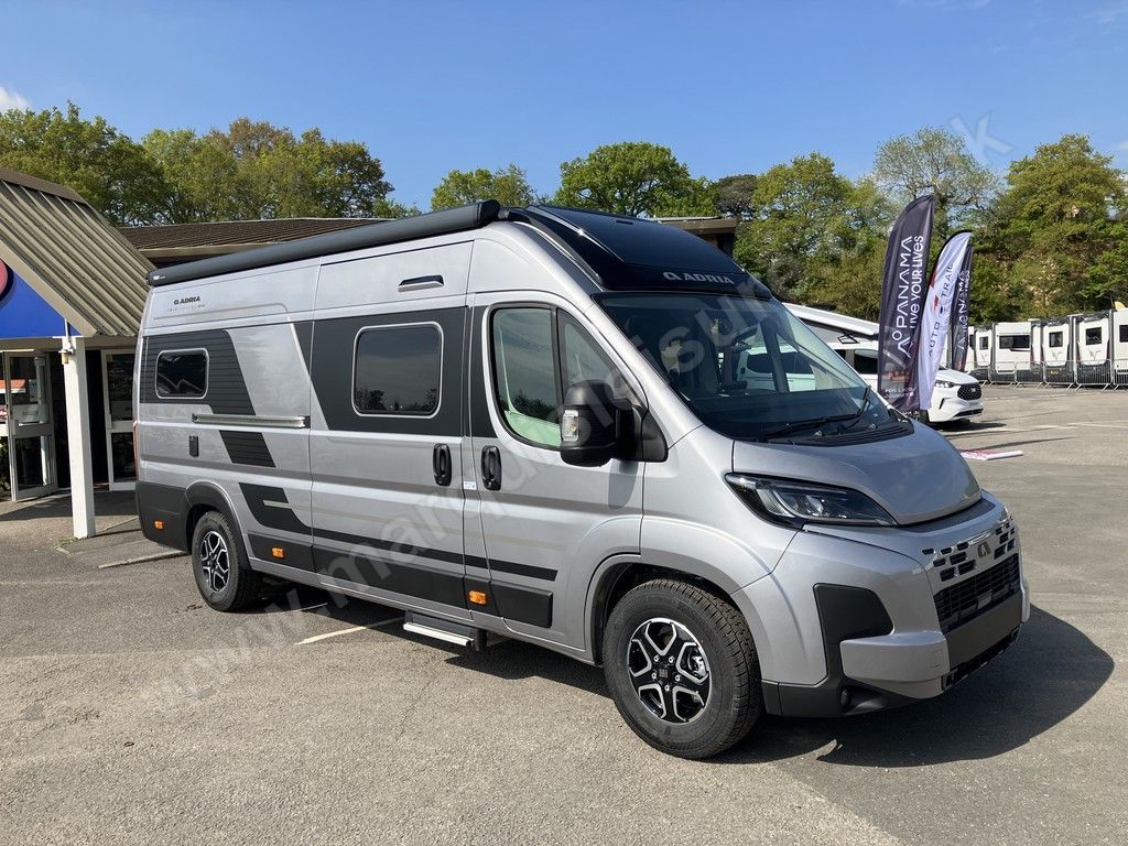 2025 Adria Twin Supreme 640 GX Automatic 3-Berth Campervan
