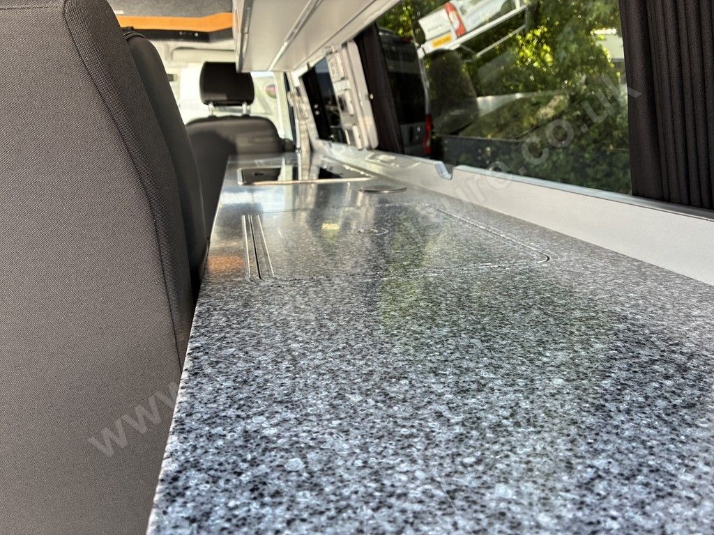 2023 Volkswagen T28 STARTLINE