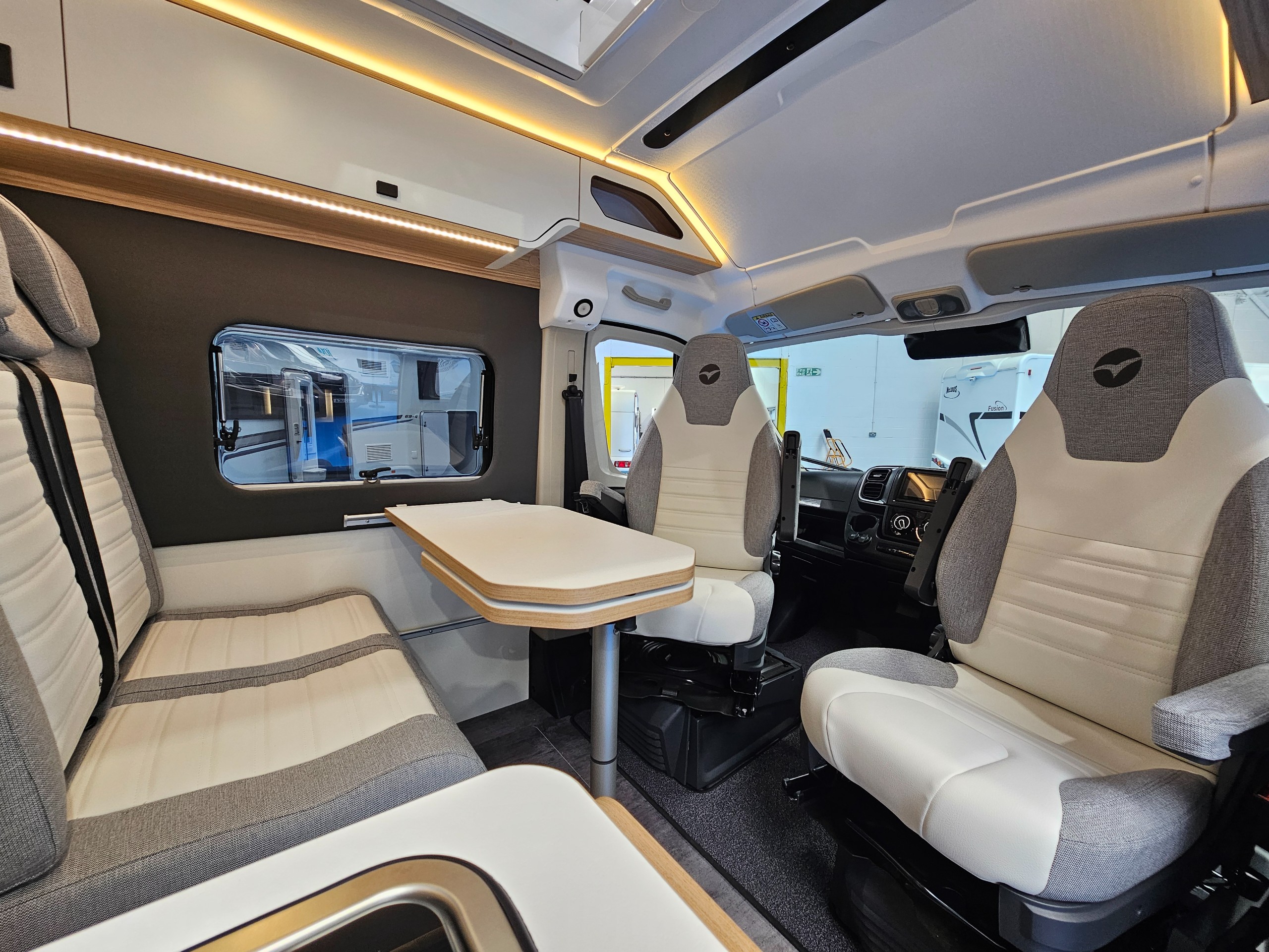 2027 Pilote Expression V630B Selection
