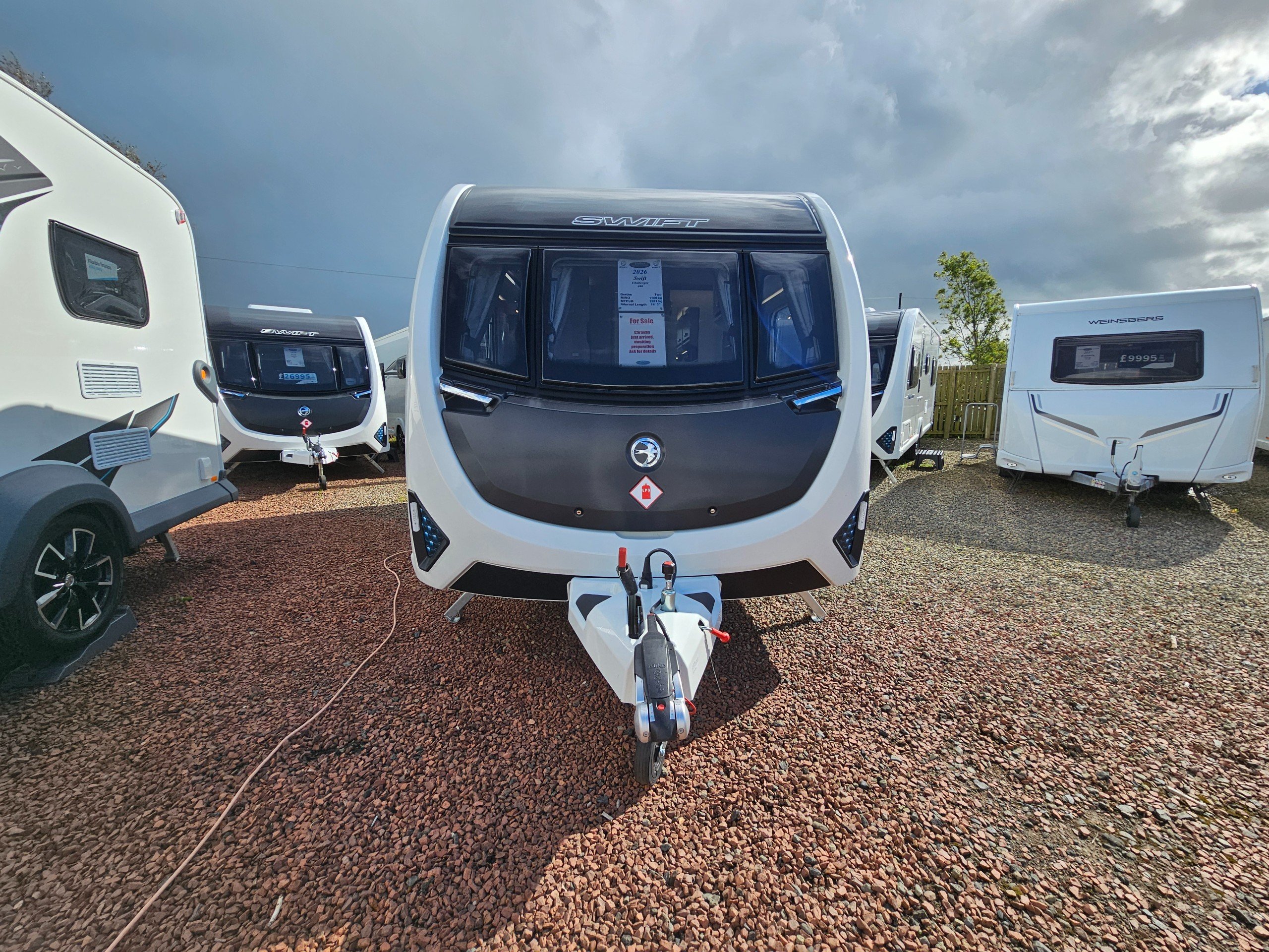 2026 Swift Challenger 480 - Exterior - Front
