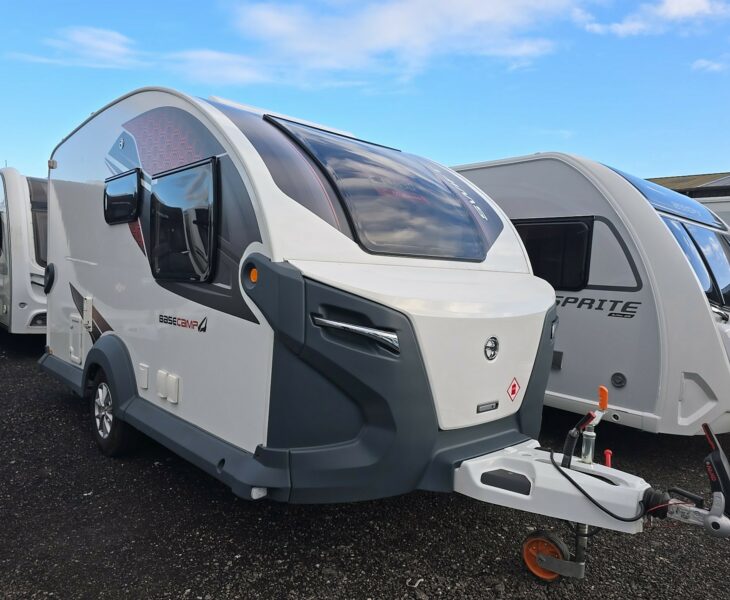Swift Basecamp - Exterior - Front