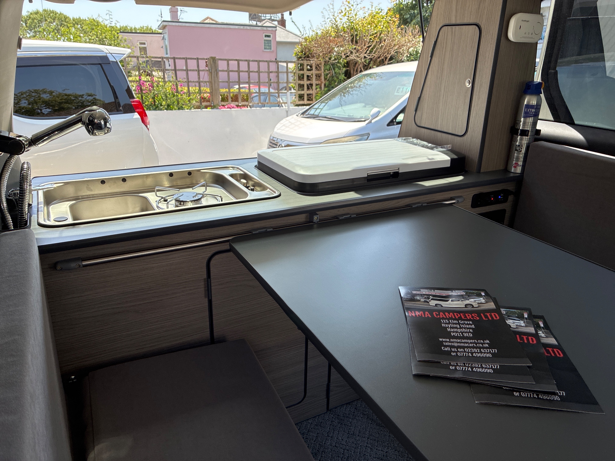 2006 Toyota Alphard AS Platinum Selection 4x4 2.4 Petrol Automatic 4WD Low miles, Rear Camper conversion, Air Conditioning, ULEZ