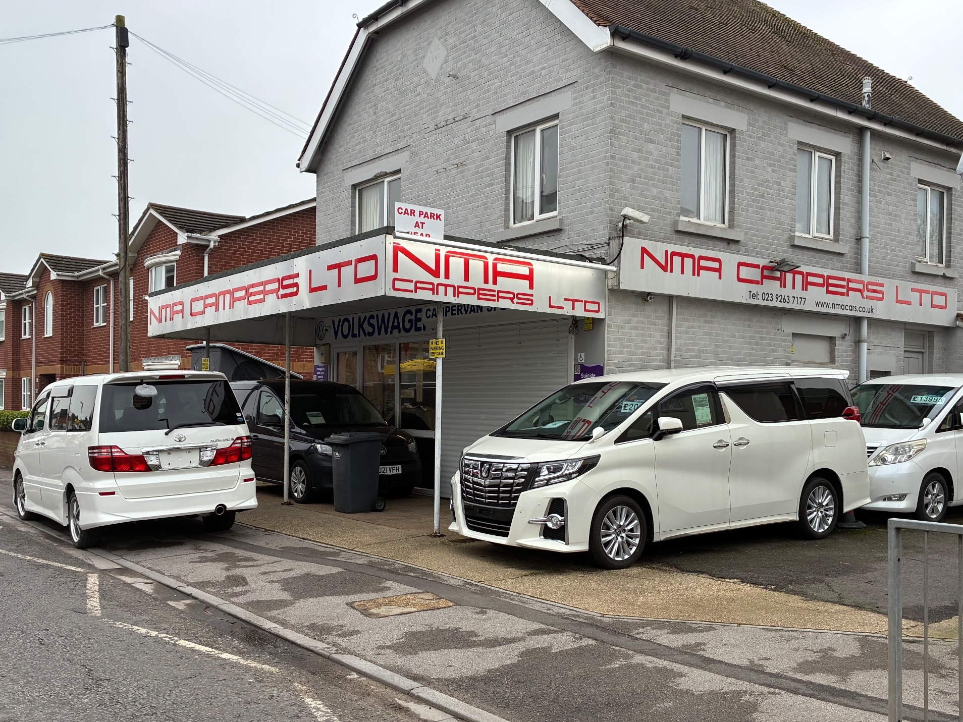 Toyota Alphard AS Platinum Selection 4x4 2.4 Petrol Automatic 4WD Low miles, Rear Camper conversion, Air Conditioning, ULEZ