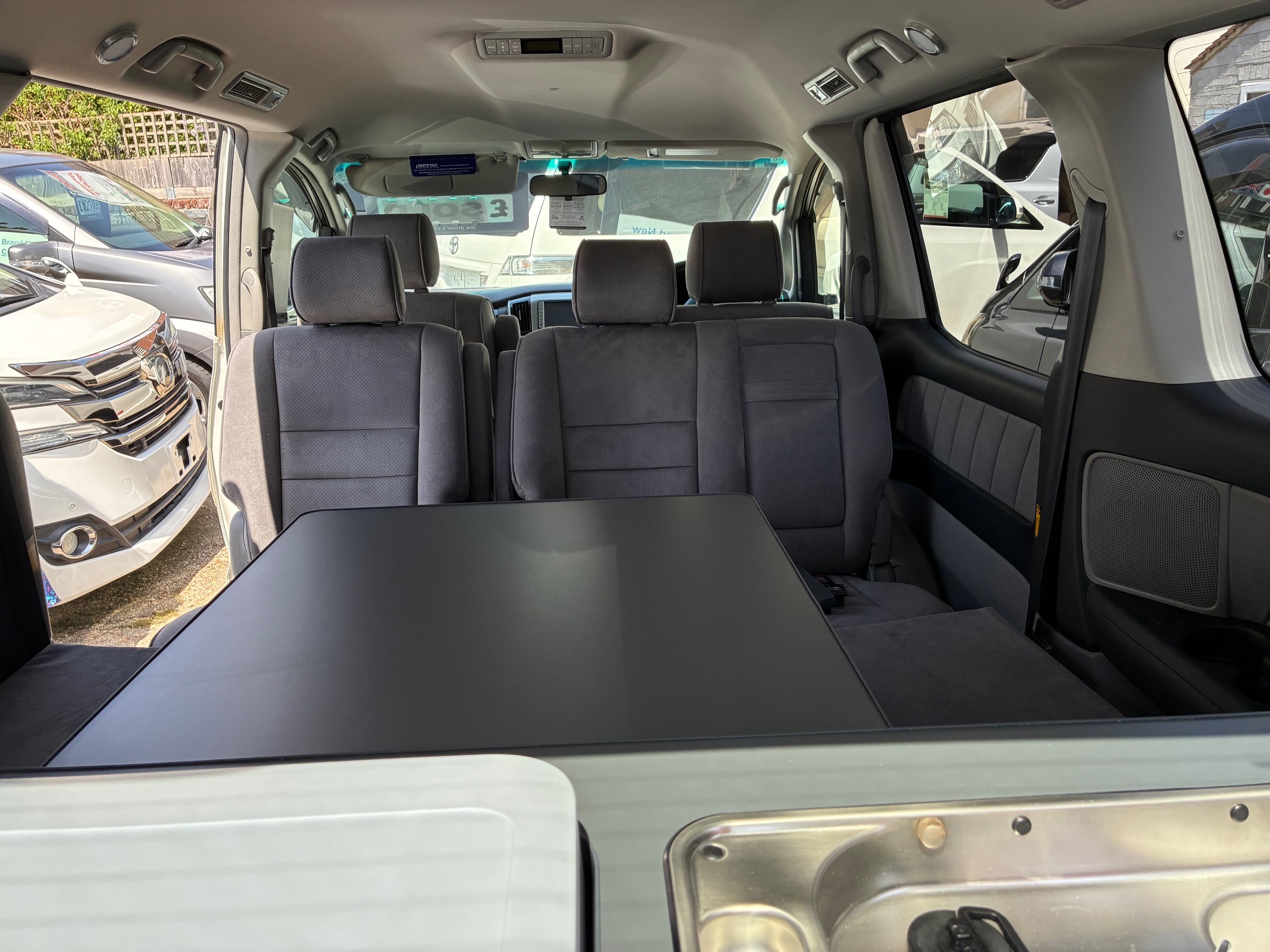 2006 Toyota Alphard AS Platinum Selection 4x4 2.4 Petrol Automatic 4WD Low miles, Rear Camper conversion, Air Conditioning, ULEZ