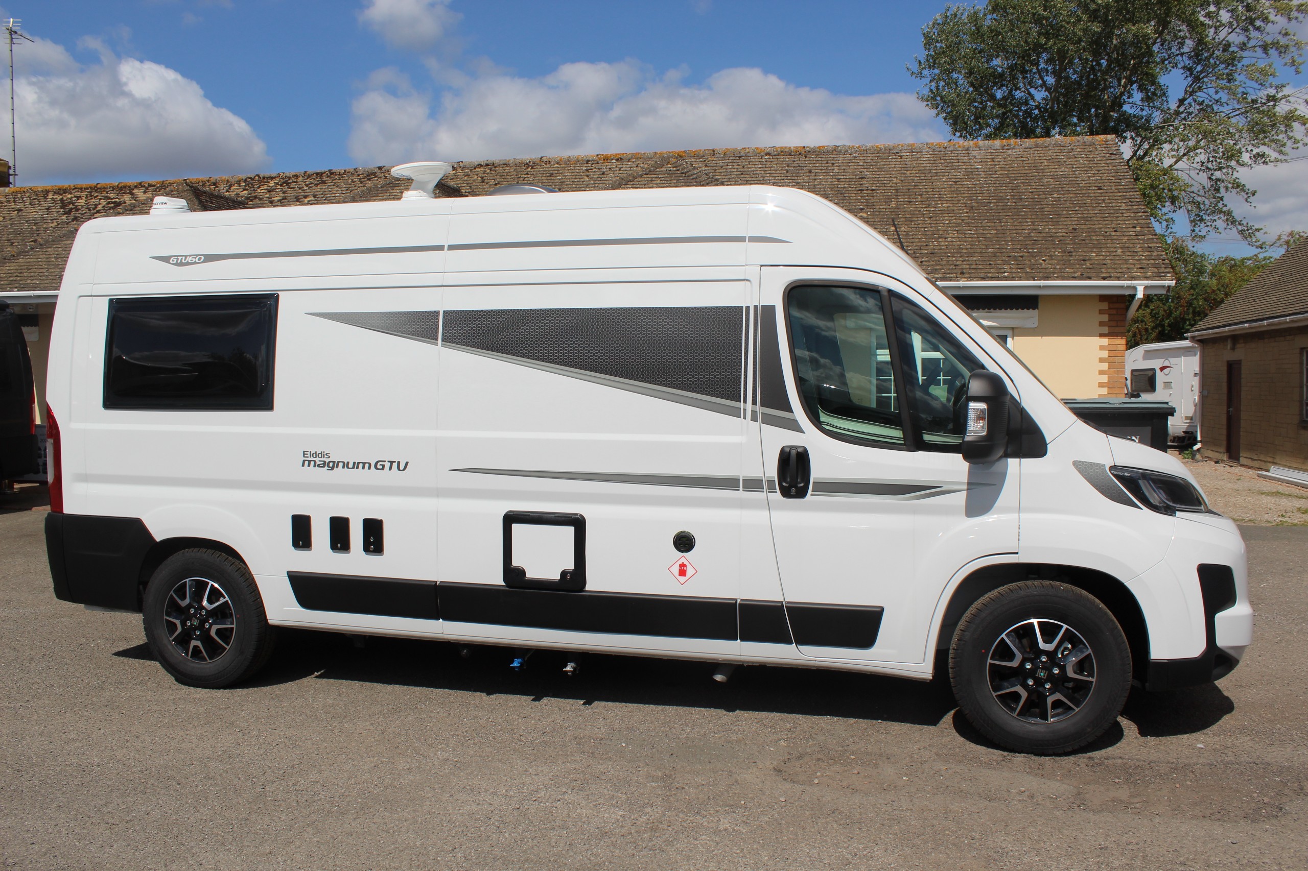 2027 Elddis Autoquest CV60 Magnum GTV