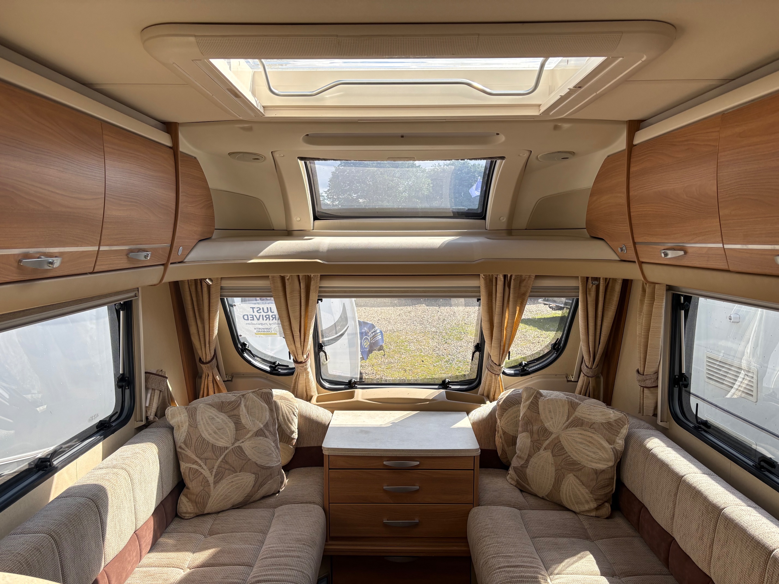 2011 Swift Conqueror 530