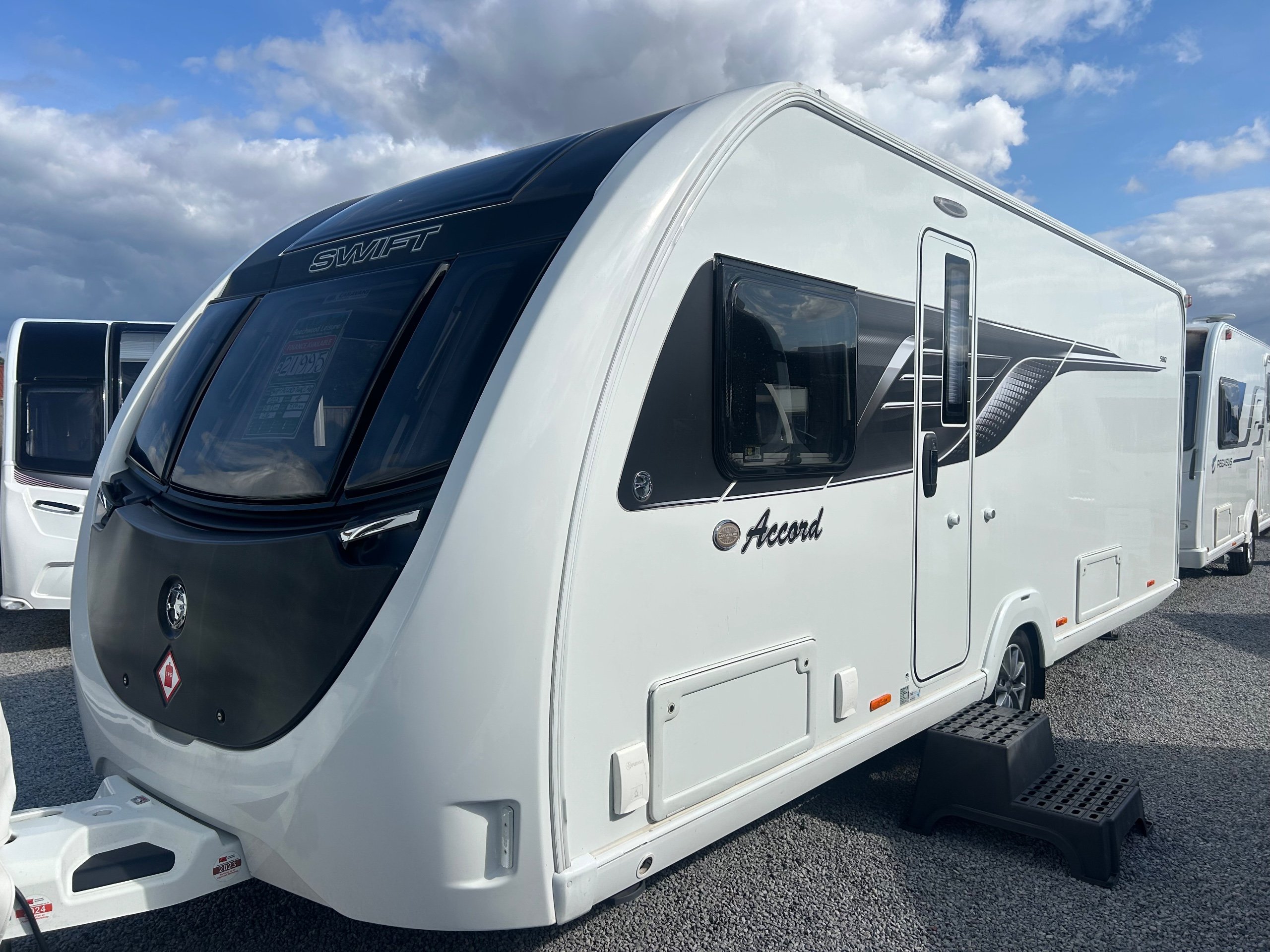 2023 Swift Accord Pearl 580 - 4-Berth with Island Bed and Motor Mover - Exterior - Front
