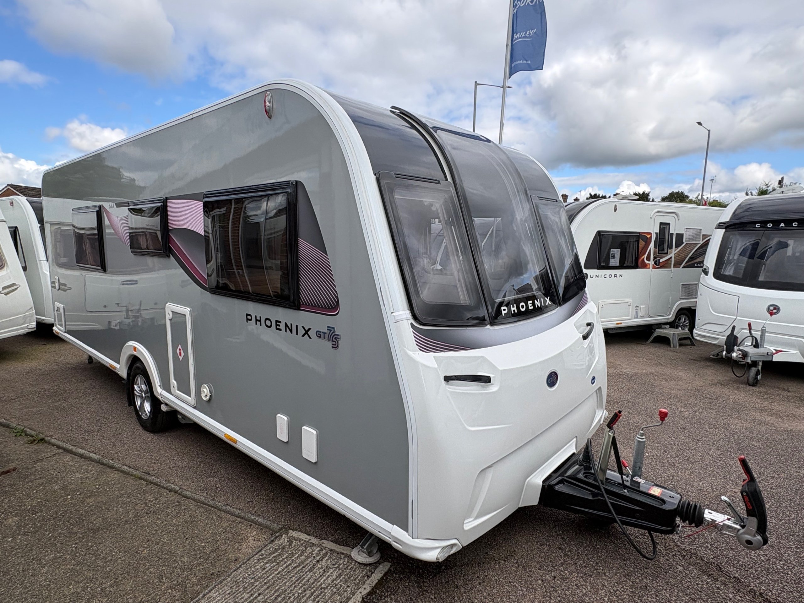 2025 Bailey Phoenix GT 75 644 - Exterior - Front