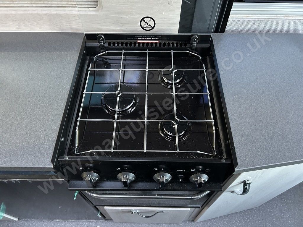 Auto-Sleepers ACTIVE FG635