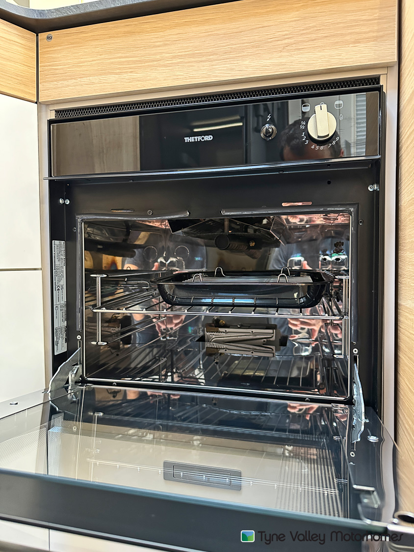 2023 Adria Matrix Plus 670 SC